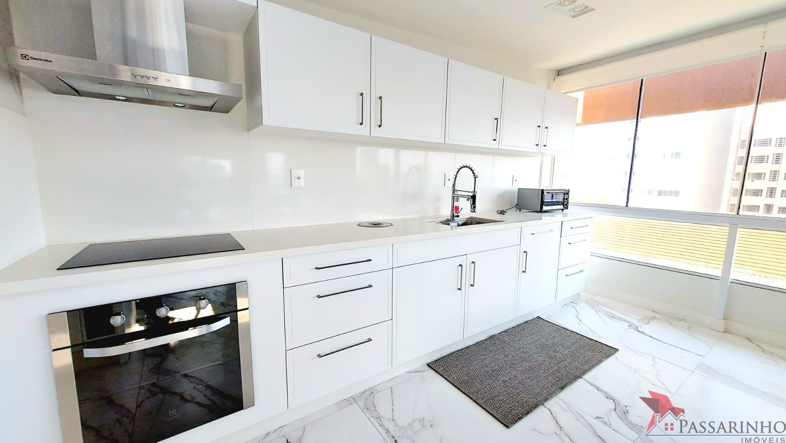 Cobertura à venda com 4 quartos, 274m² - Foto 4