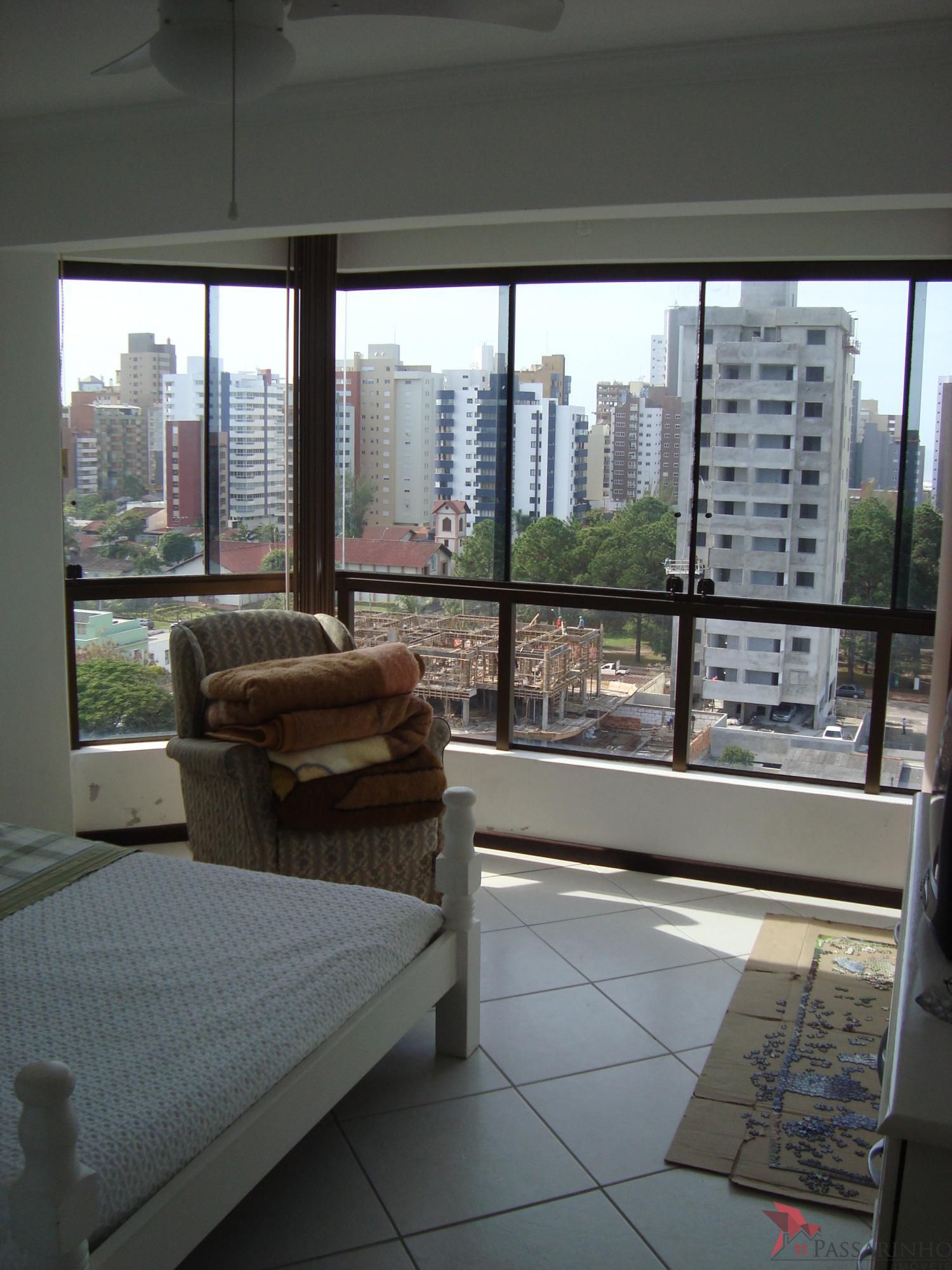 Cobertura à venda com 3 quartos, 220m² - Foto 1