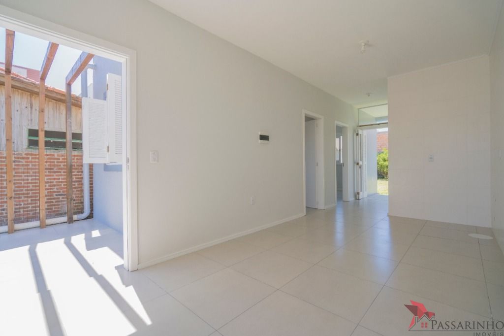 Casa à venda com 2 quartos, 60m² - Foto 10