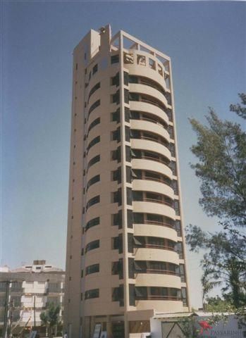 Apartamento à venda com 3 quartos, 140m² - Foto 1