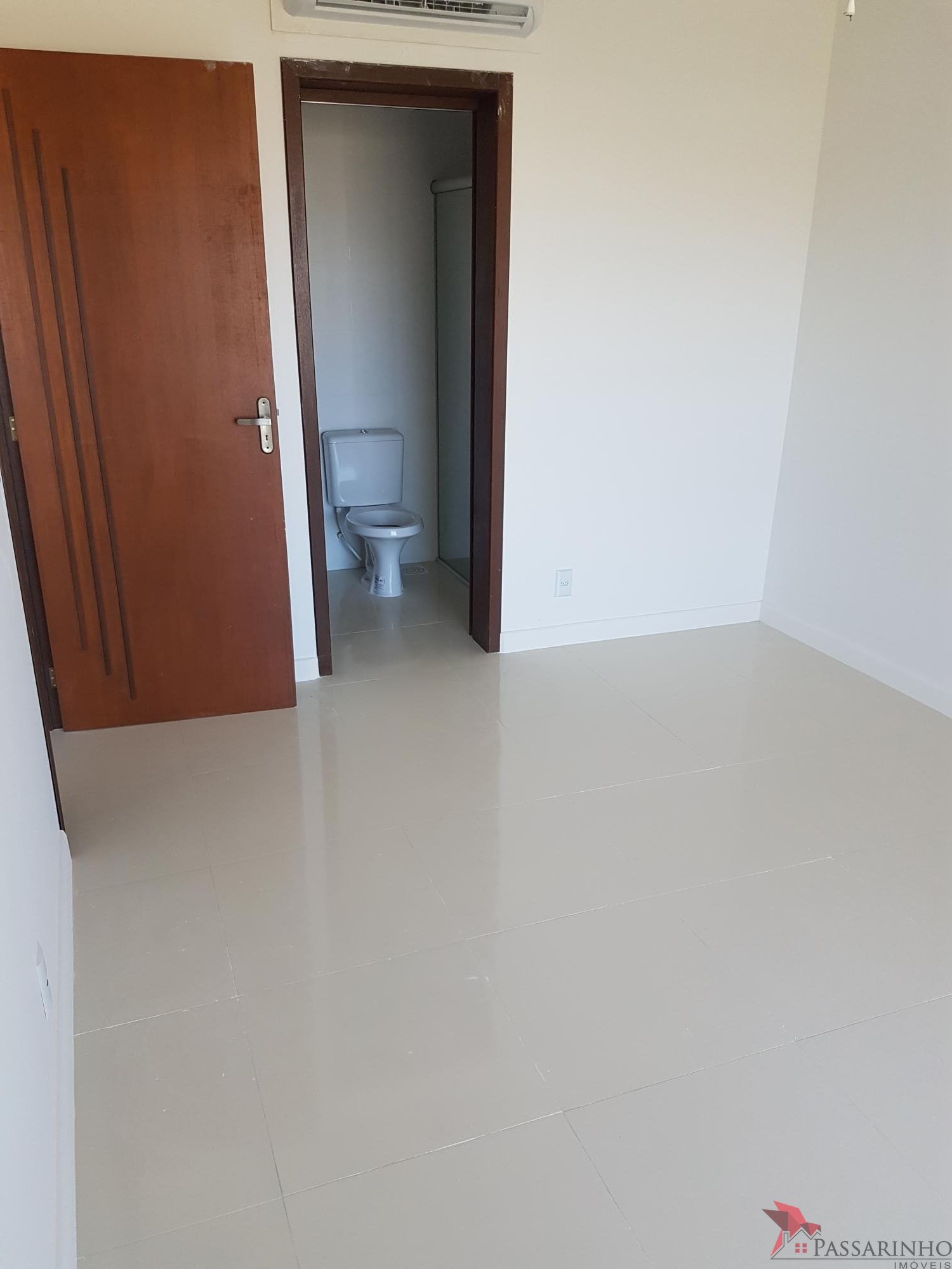 Apartamento à venda com 3 quartos, 99m² - Foto 2