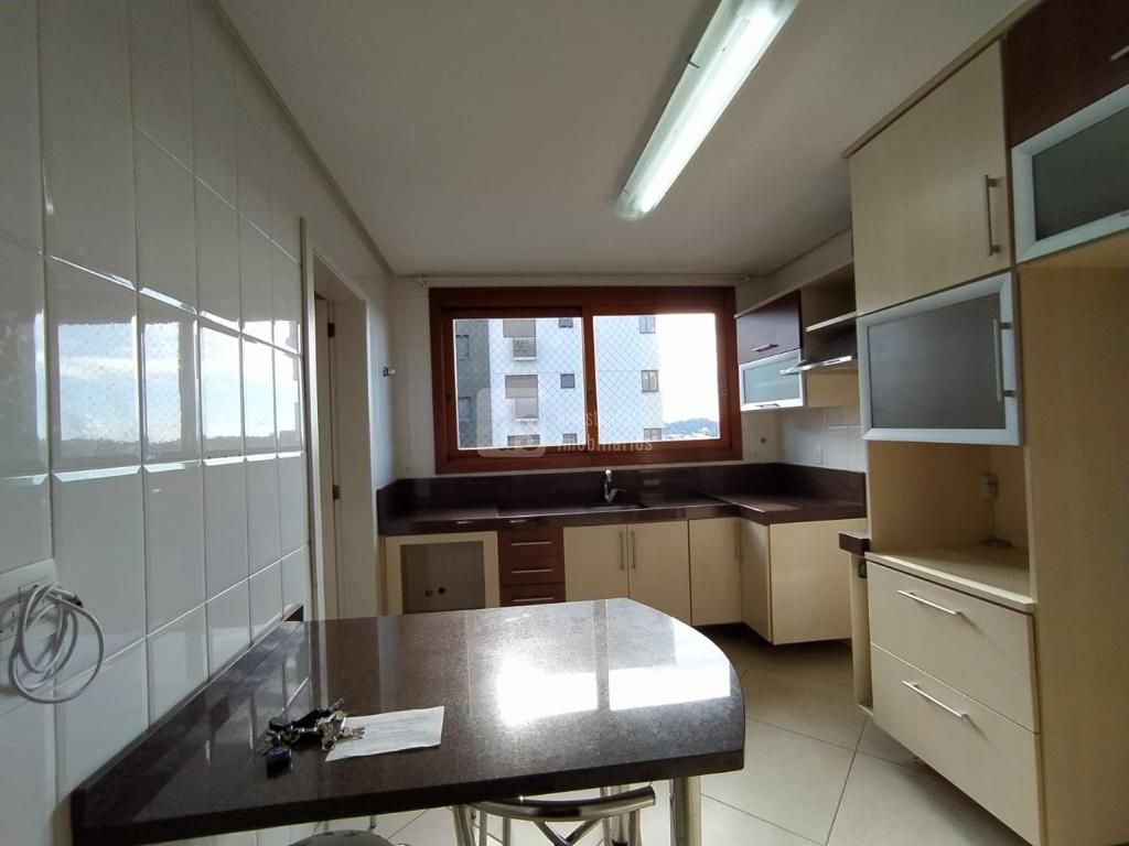 Apartamento à venda com 3 quartos, 168m² - Foto 11