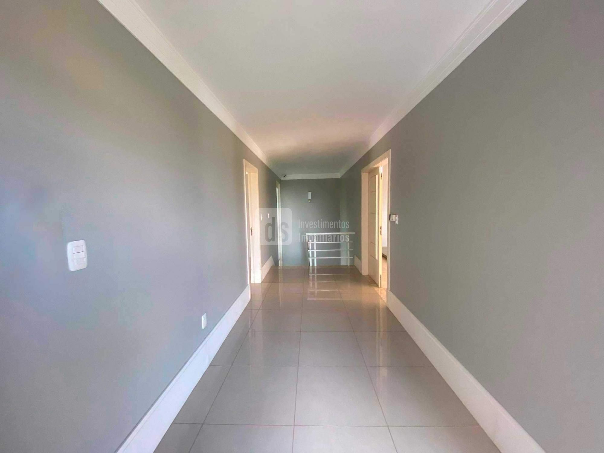 Casa à venda com 4 quartos, 350m² - Foto 14