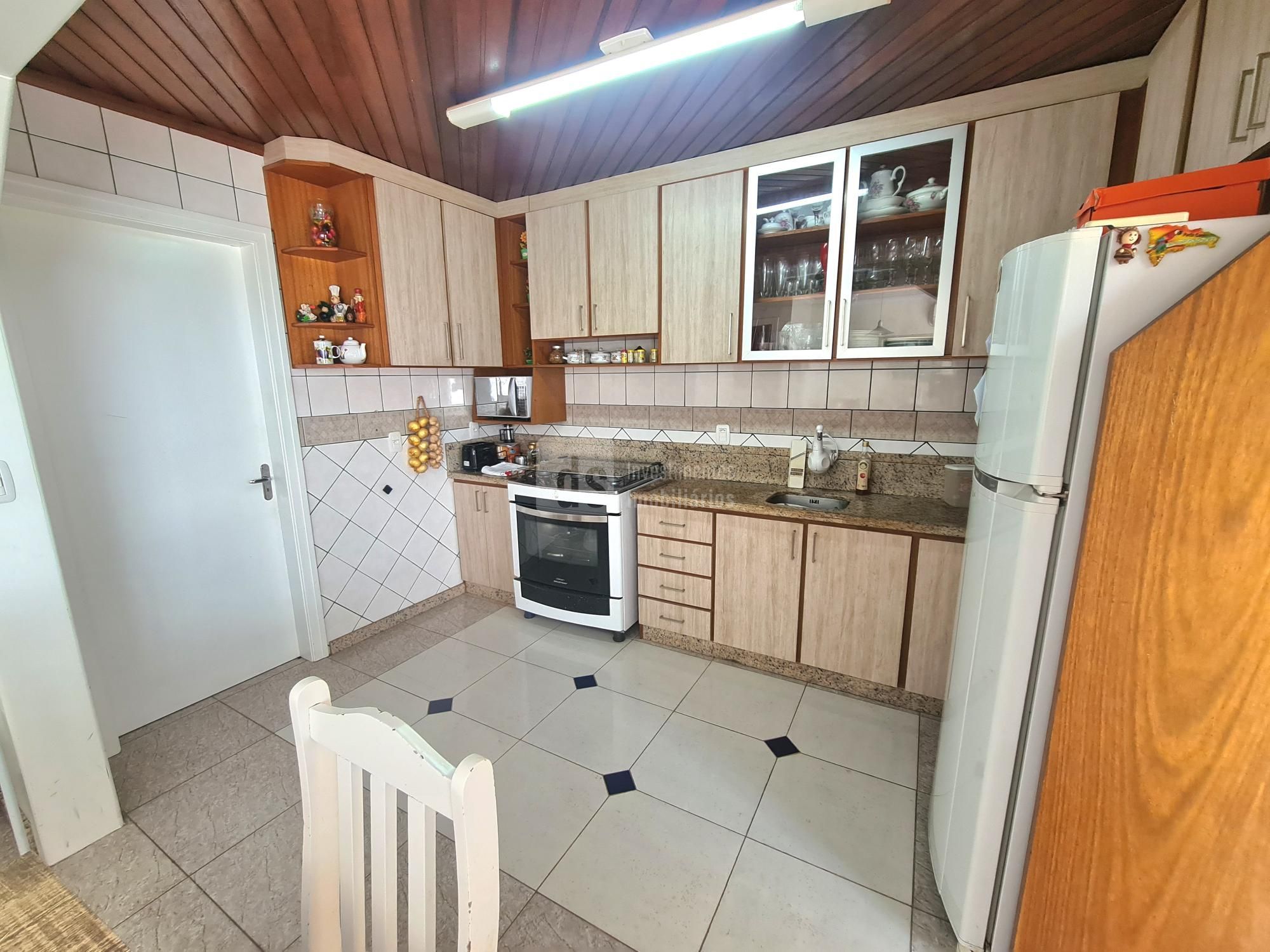 Casa à venda com 3 quartos, 150m² - Foto 6