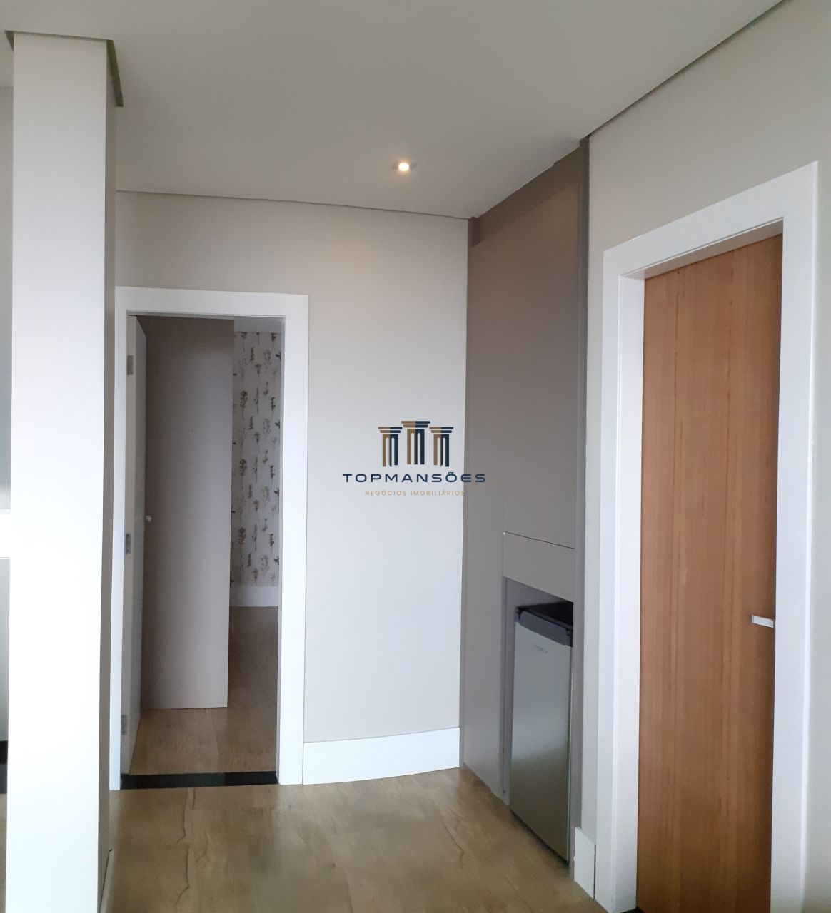 Excelente Casa de condomínio, com 4 suítes fino acabamento Vespasiano