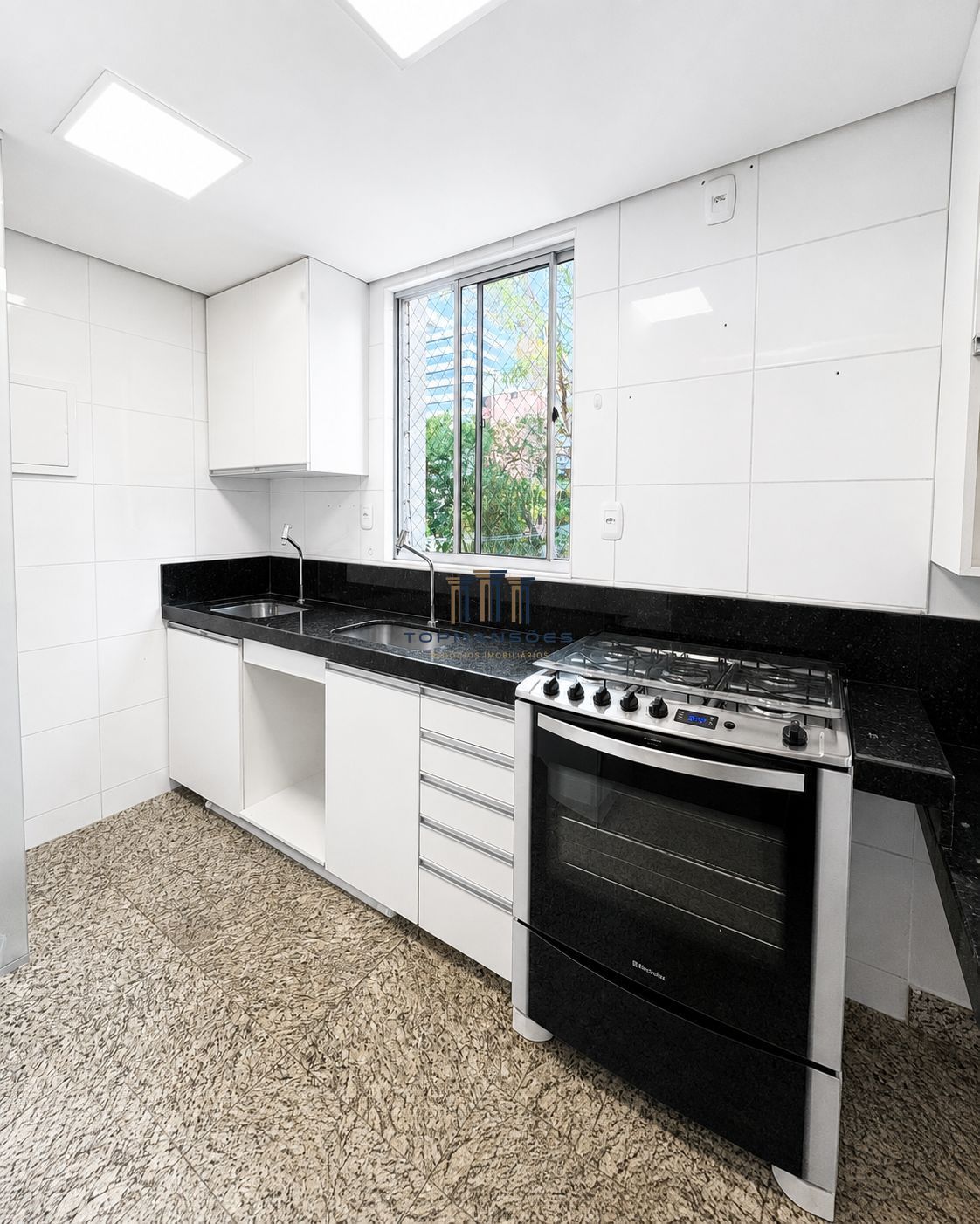 Apartamento com 2 Dormitórios à venda, 53 m² por R$ 820.000,00 Apartamento com 2 Dormitórios à venda, 53 m² por R$ 820.000,00