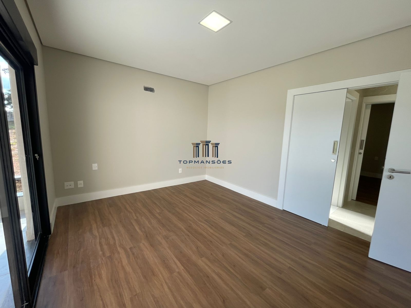 Casa Nova Alto Padrão em Condominio na Pampulha com 4 suites, Gourmet ePiscina
