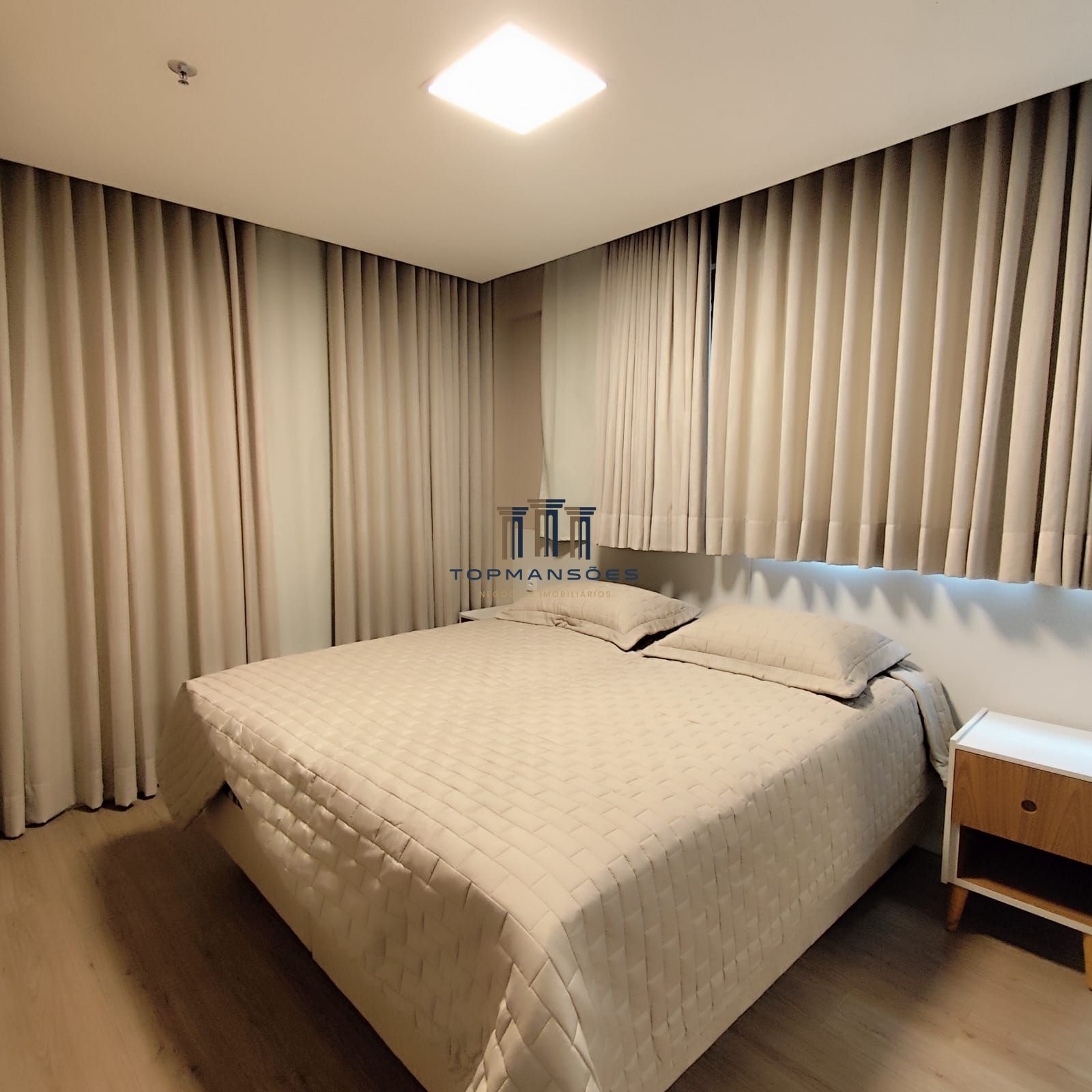 Apartamento com 2 Dormitórios à venda, 75 m² por R$ 1.690.000,00 Apartamento com 2 Dormitórios à venda, 75 m² por R$ 1.690.000,00