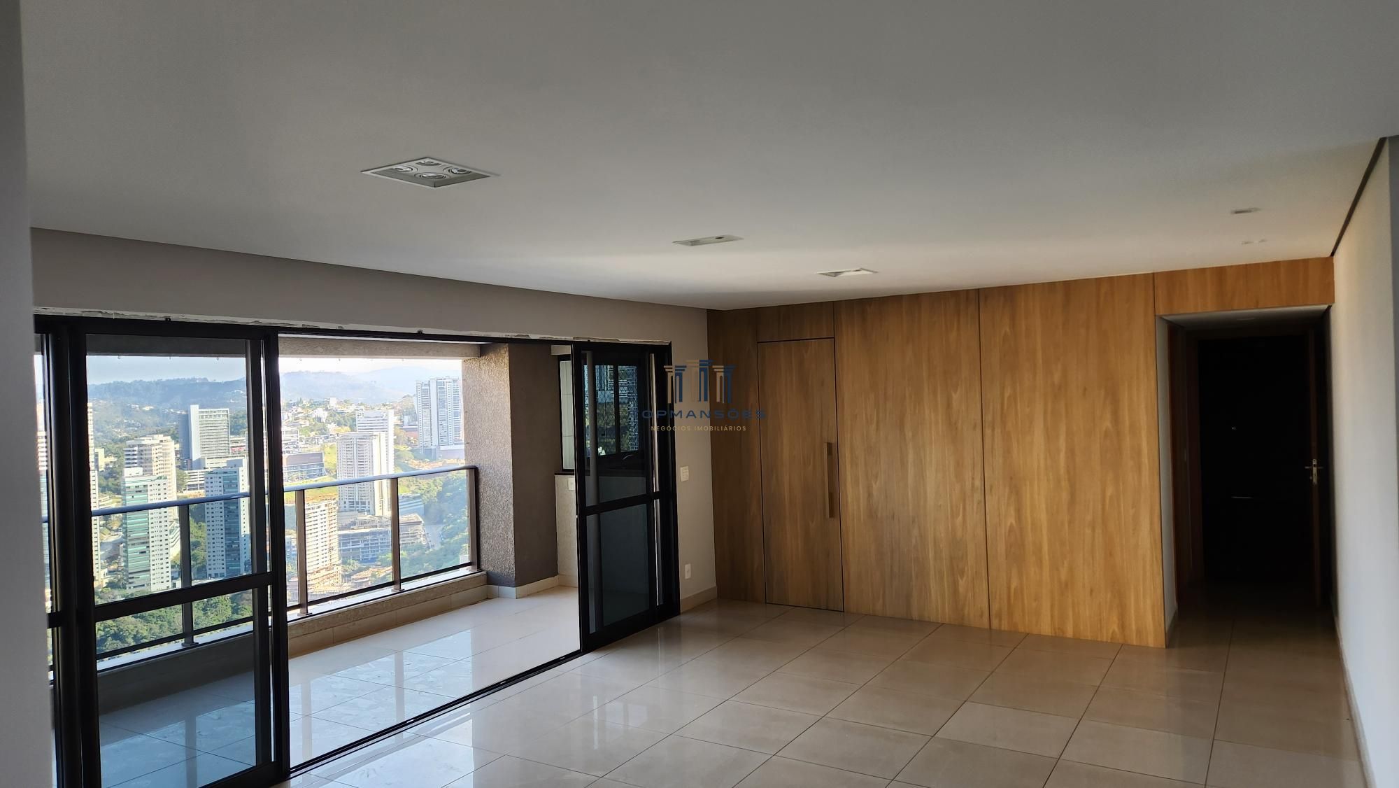 Apartamento à venda com 4 quartos, 166m² - Foto 6