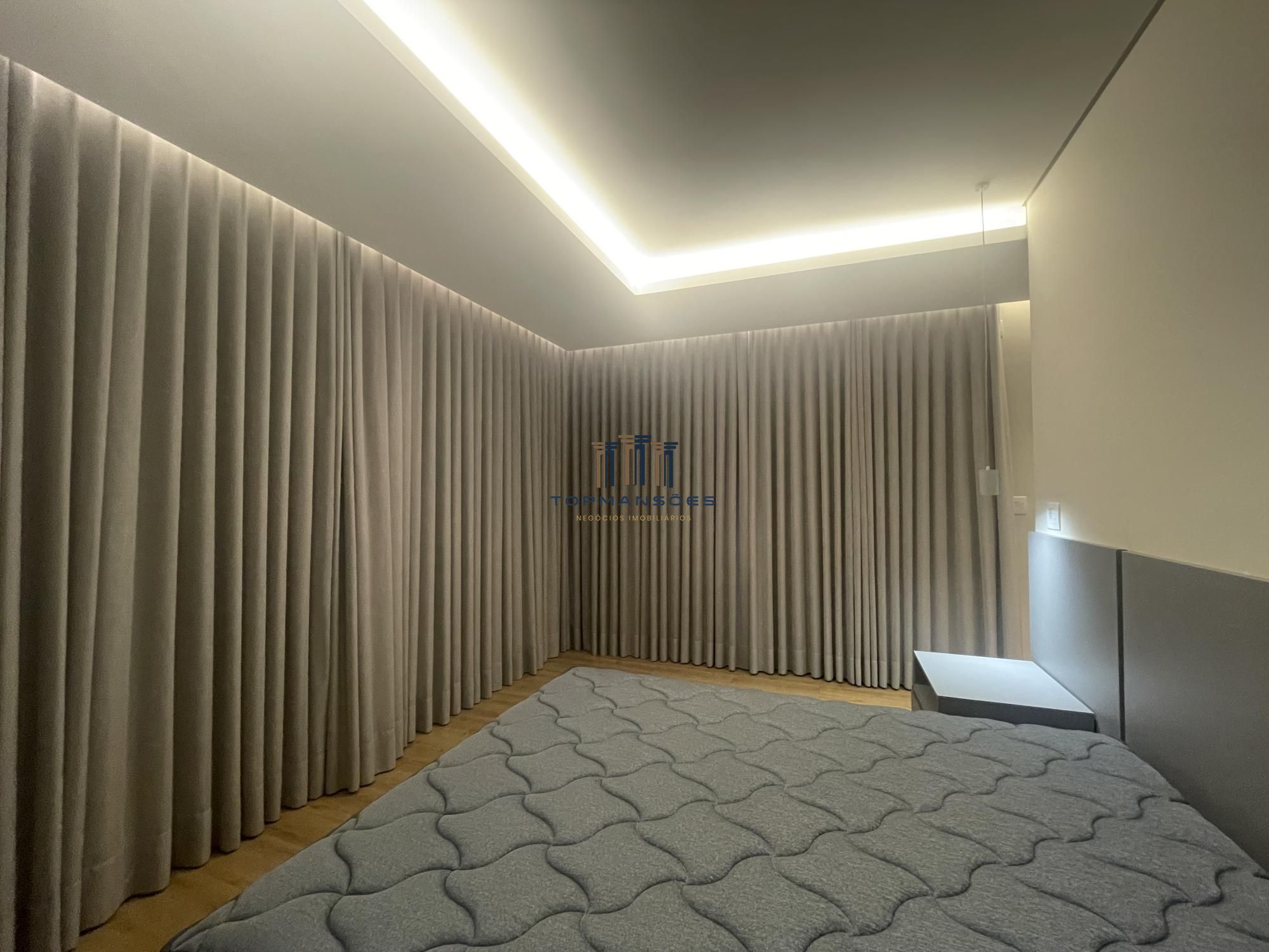 Casa nova mobiliada em Alphaville Vespasiano, piscina, spa e sauna, 4 suites