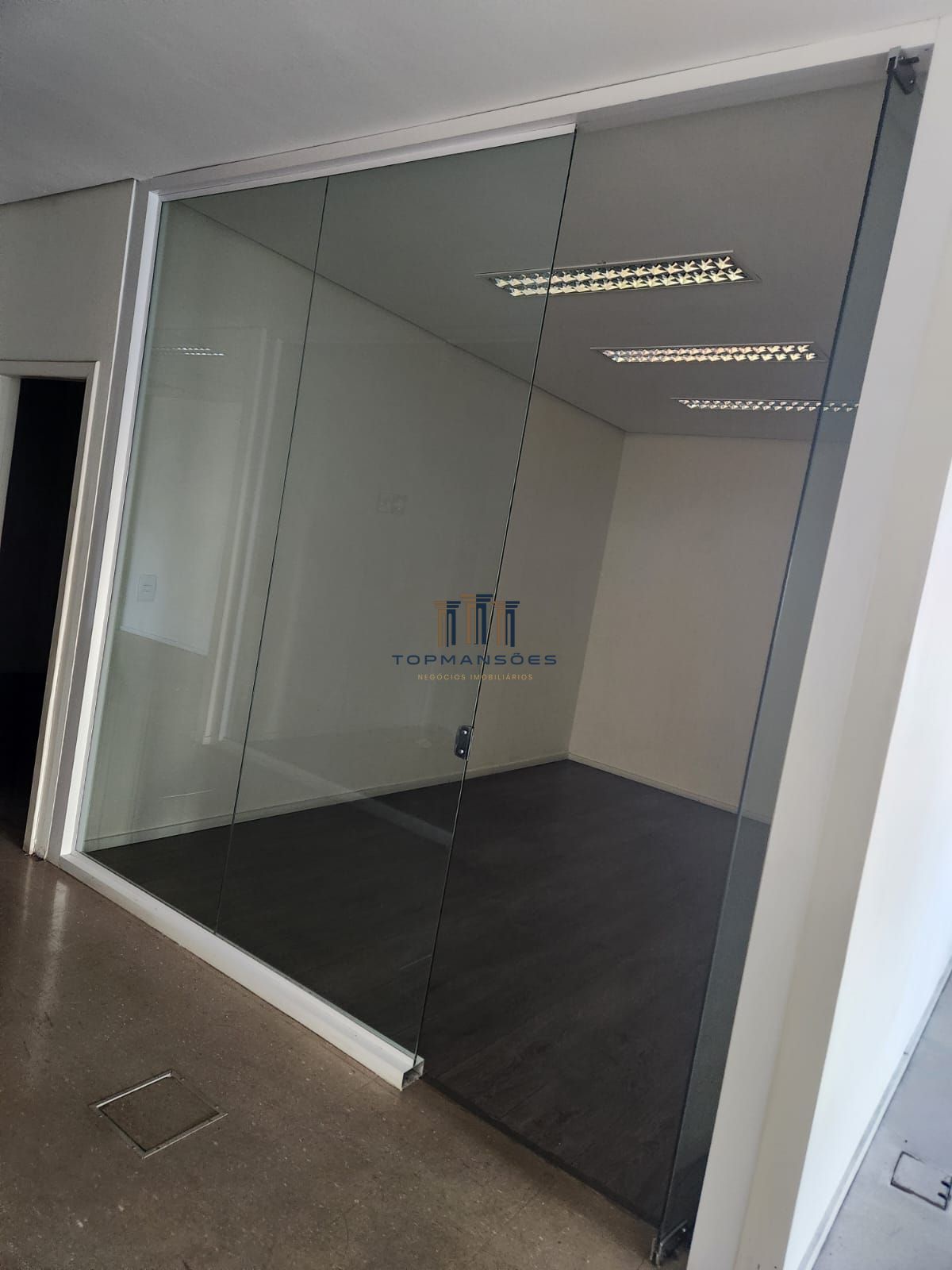 Prédio Inteiro para alugar com 8 quartos, 3550m² - Foto 14