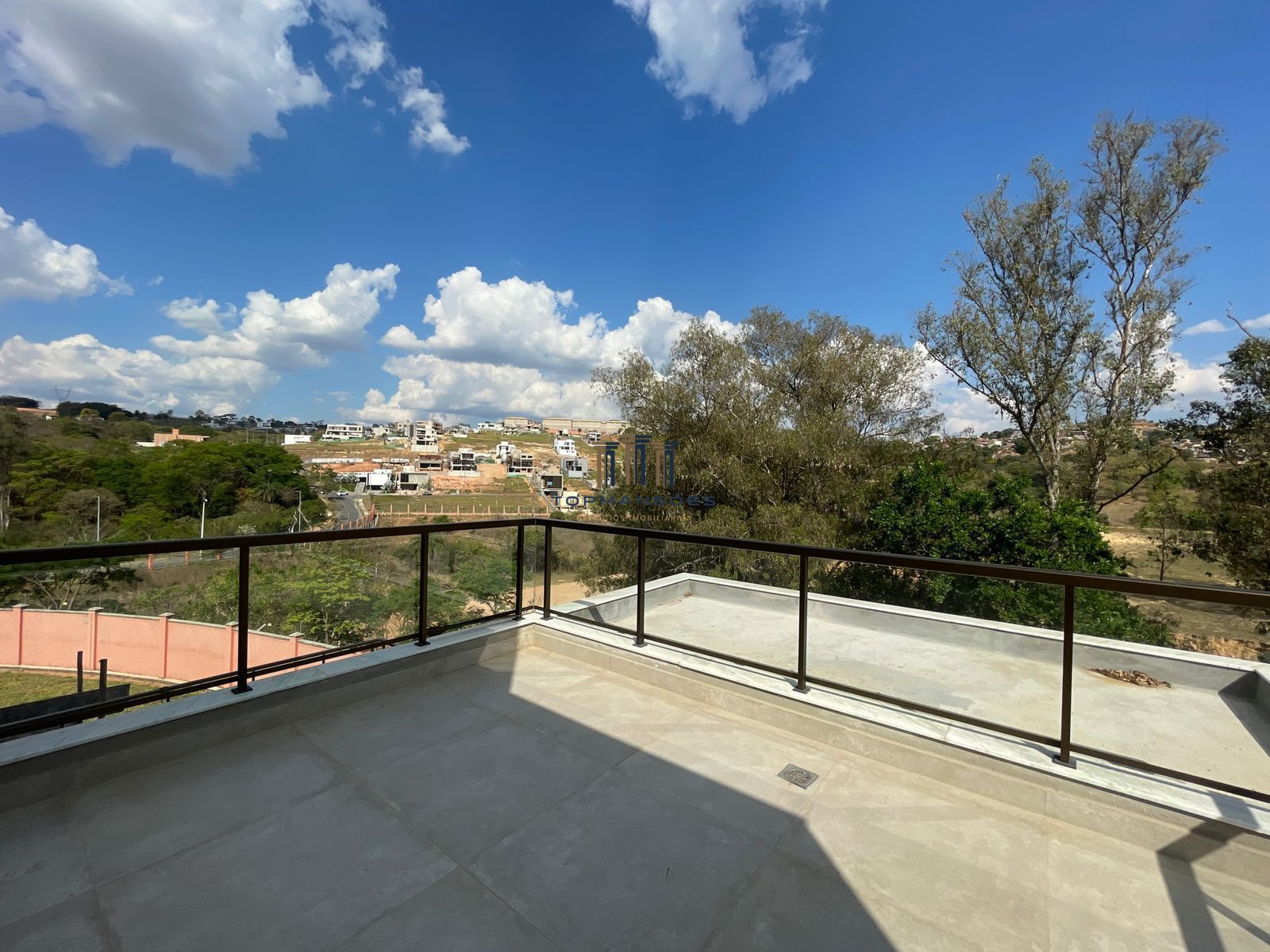 Casa moderna 4 quartos com piscina condomínio Alphaville - Vespasiano/MG