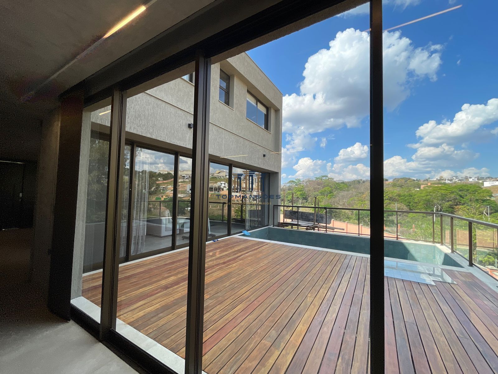 Casa moderna 4 quartos com piscina condomínio Alphaville - Vespasiano/MG