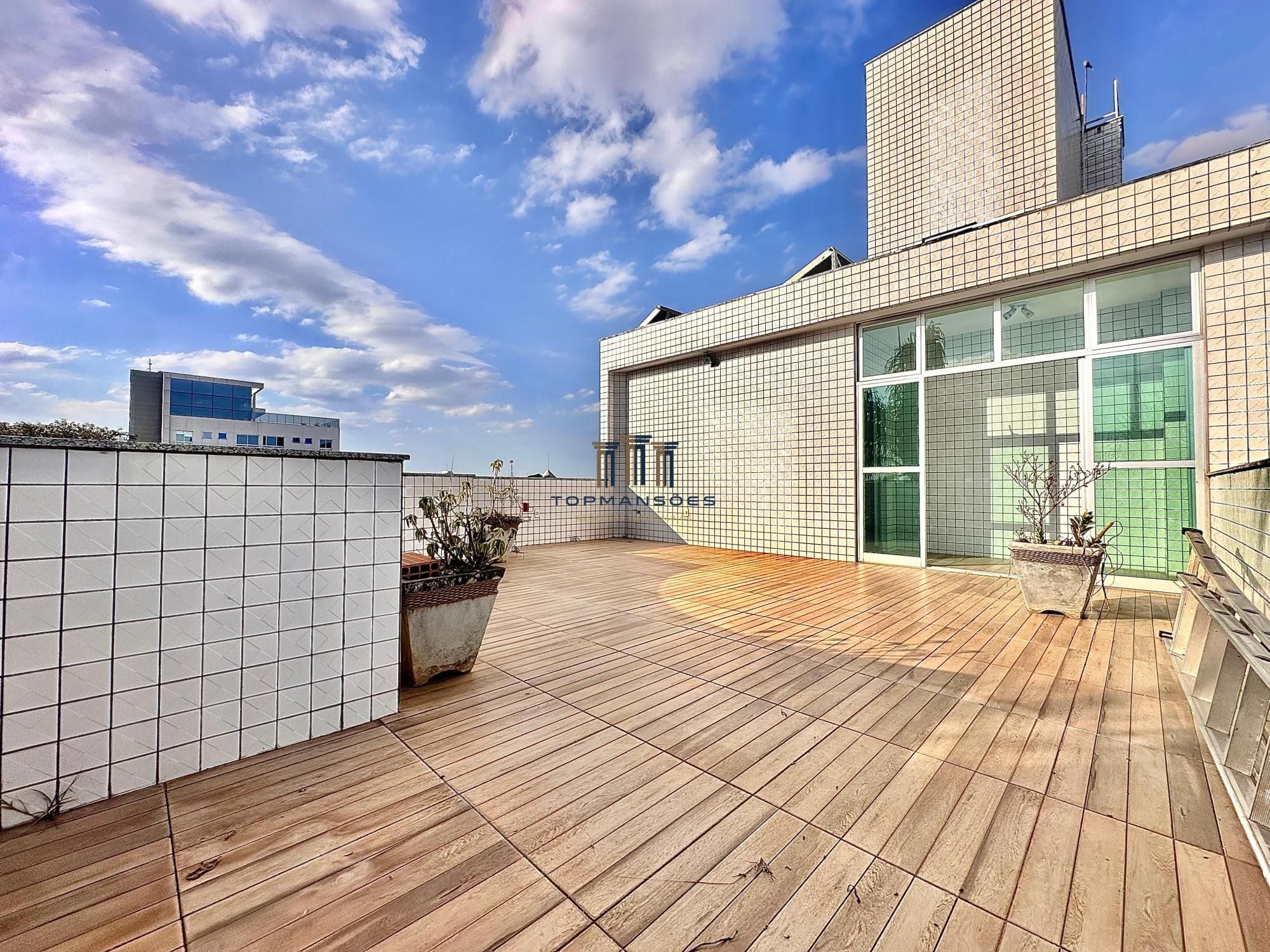 Cobertura à venda com 200m², com piscina por R$ 1.300.000,00