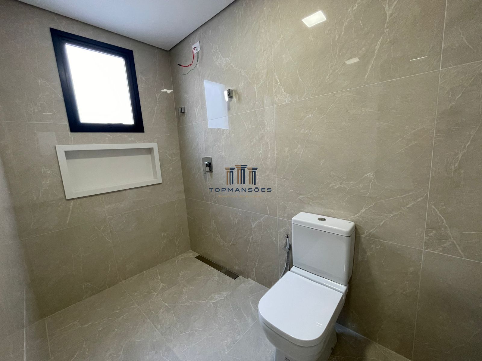 Casa nova alto padrão em condominio na pampulha com 4 suites