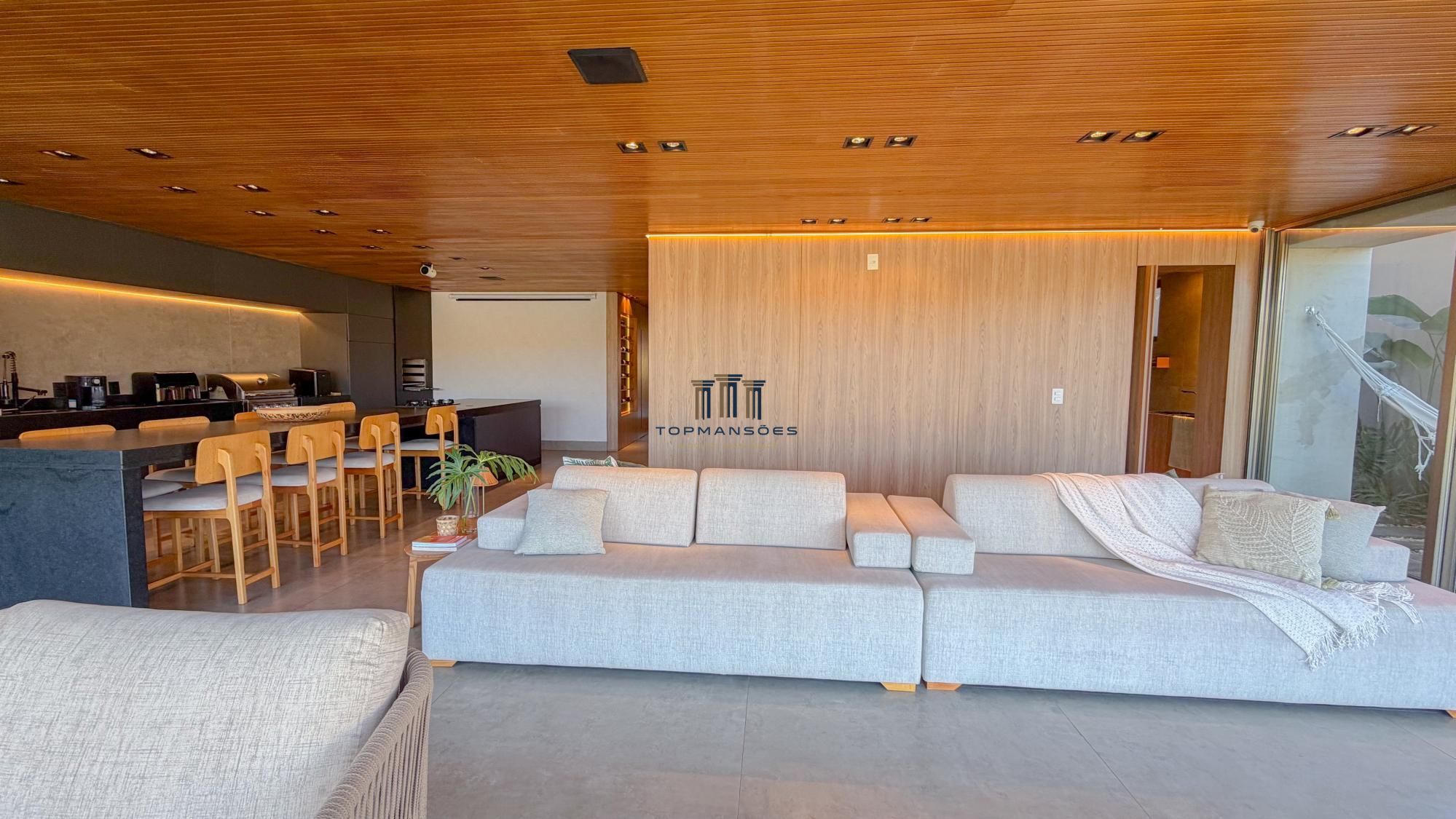 Casa Alto Padrão mobiliada com 4 Suítes, Piscina e Vista em Alphaville Vespasian