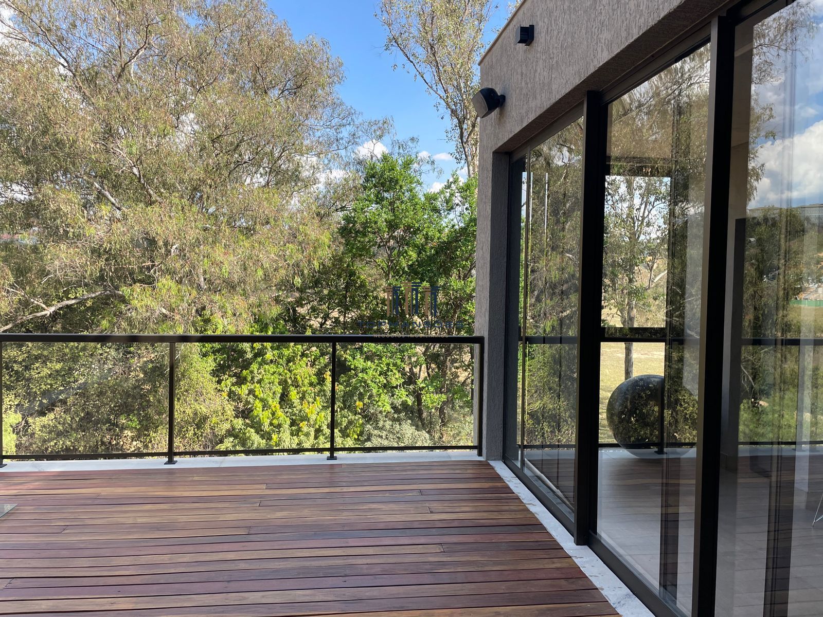 Casa moderna 4 quartos com piscina condomínio Alphaville - Vespasiano/MG