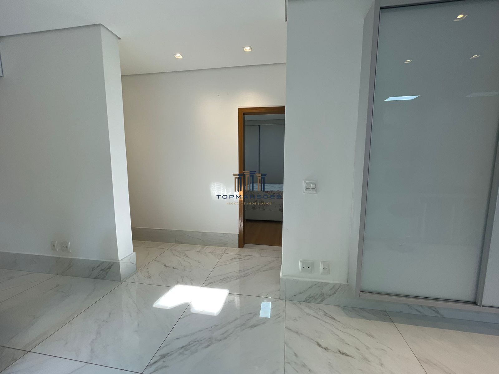 Casa de Condomínio para alugar com 3 quartos, 280m² - Foto 19