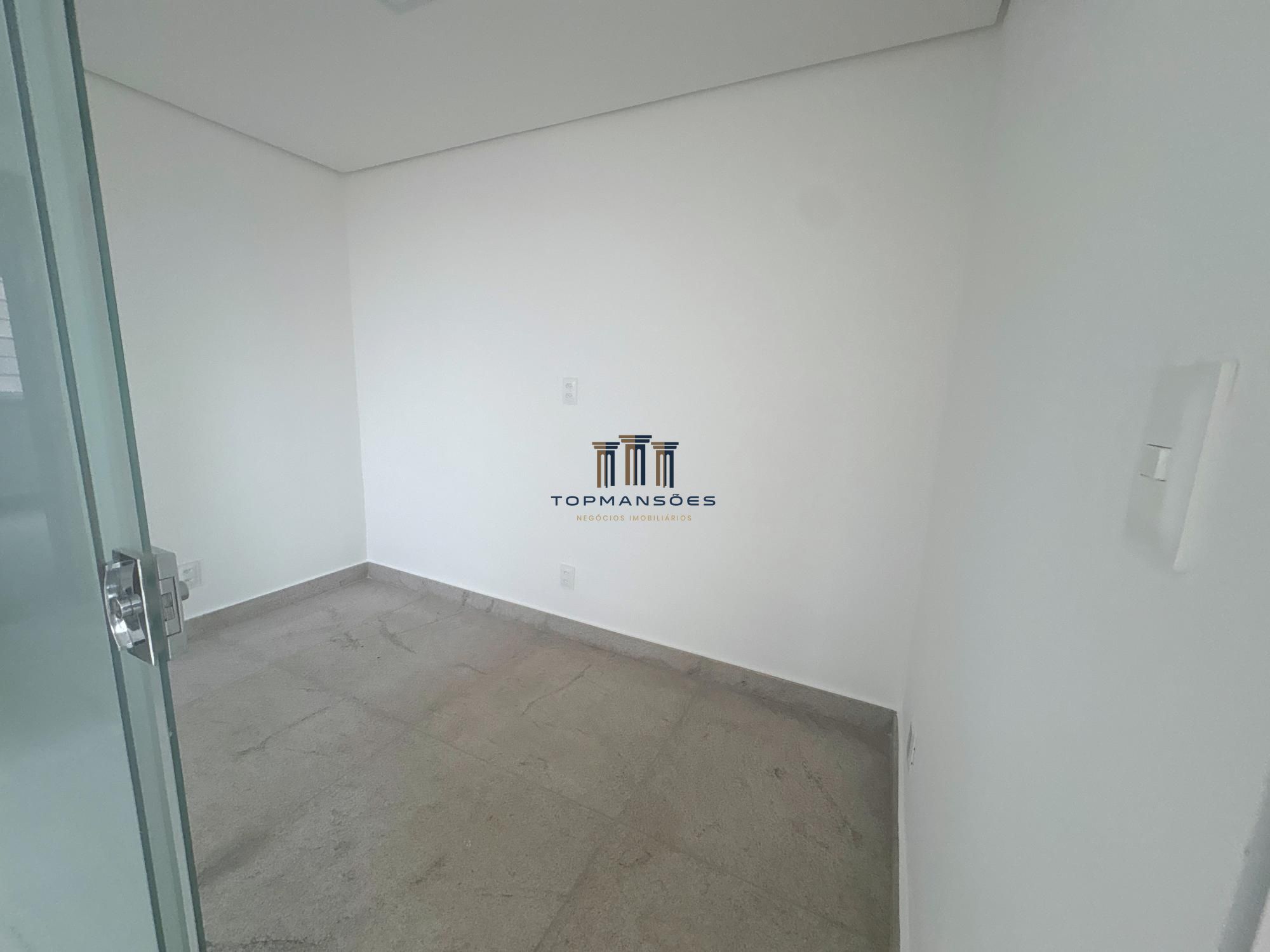 Casa com 4 suítes vista definitiva em Condominio fechado em Vespasiano