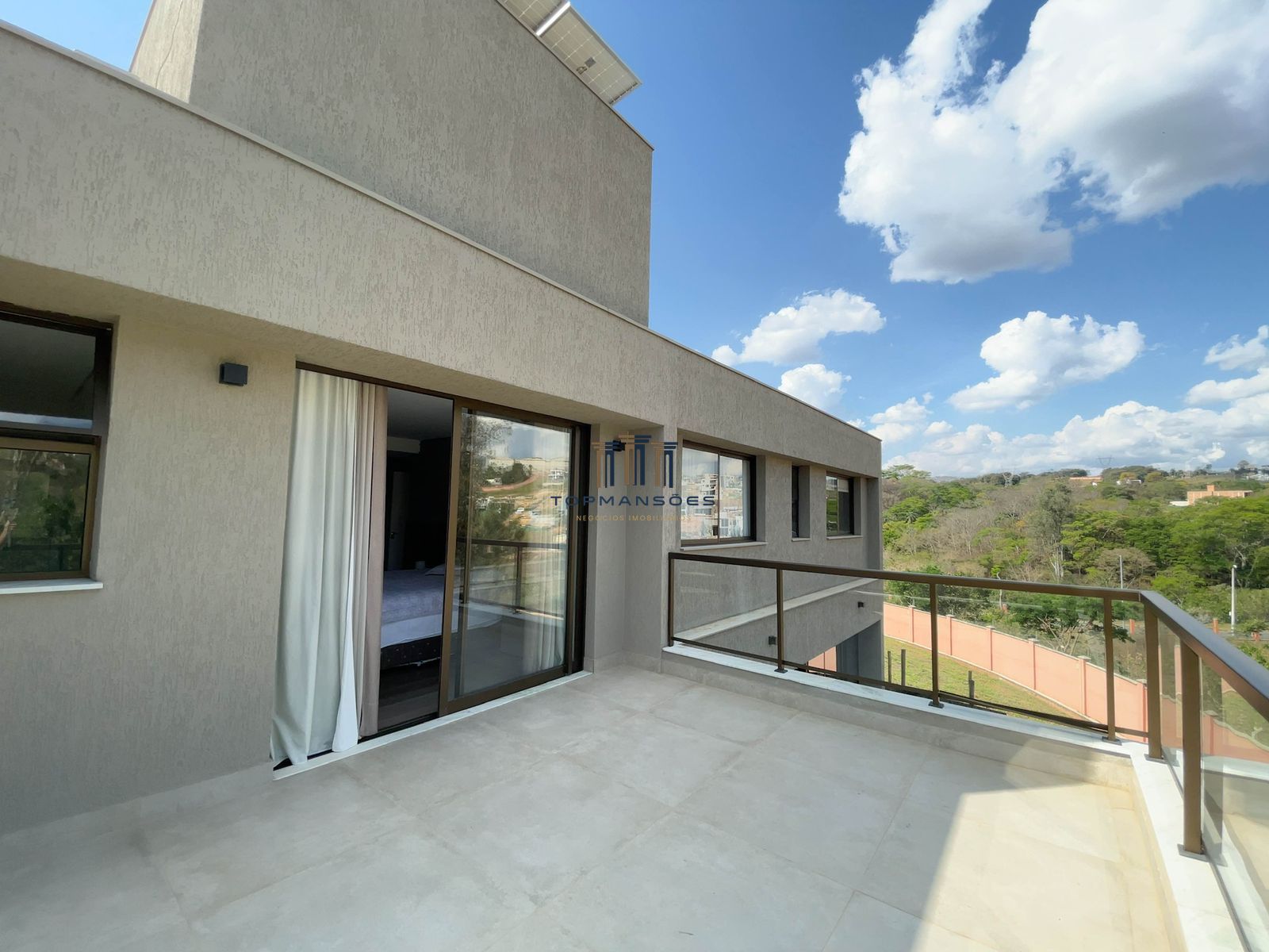 Casa moderna 4 quartos com piscina condomínio Alphaville - Vespasiano/MG