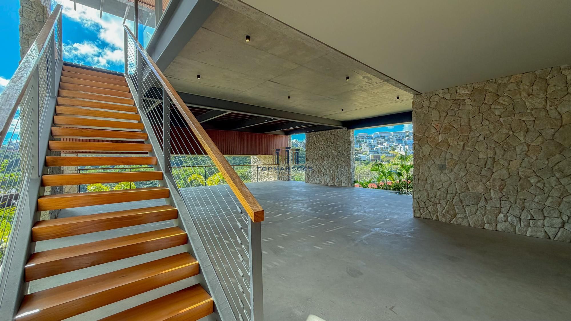 Casa alto padrão nova mobiliada,4 suites piscina,vista defin