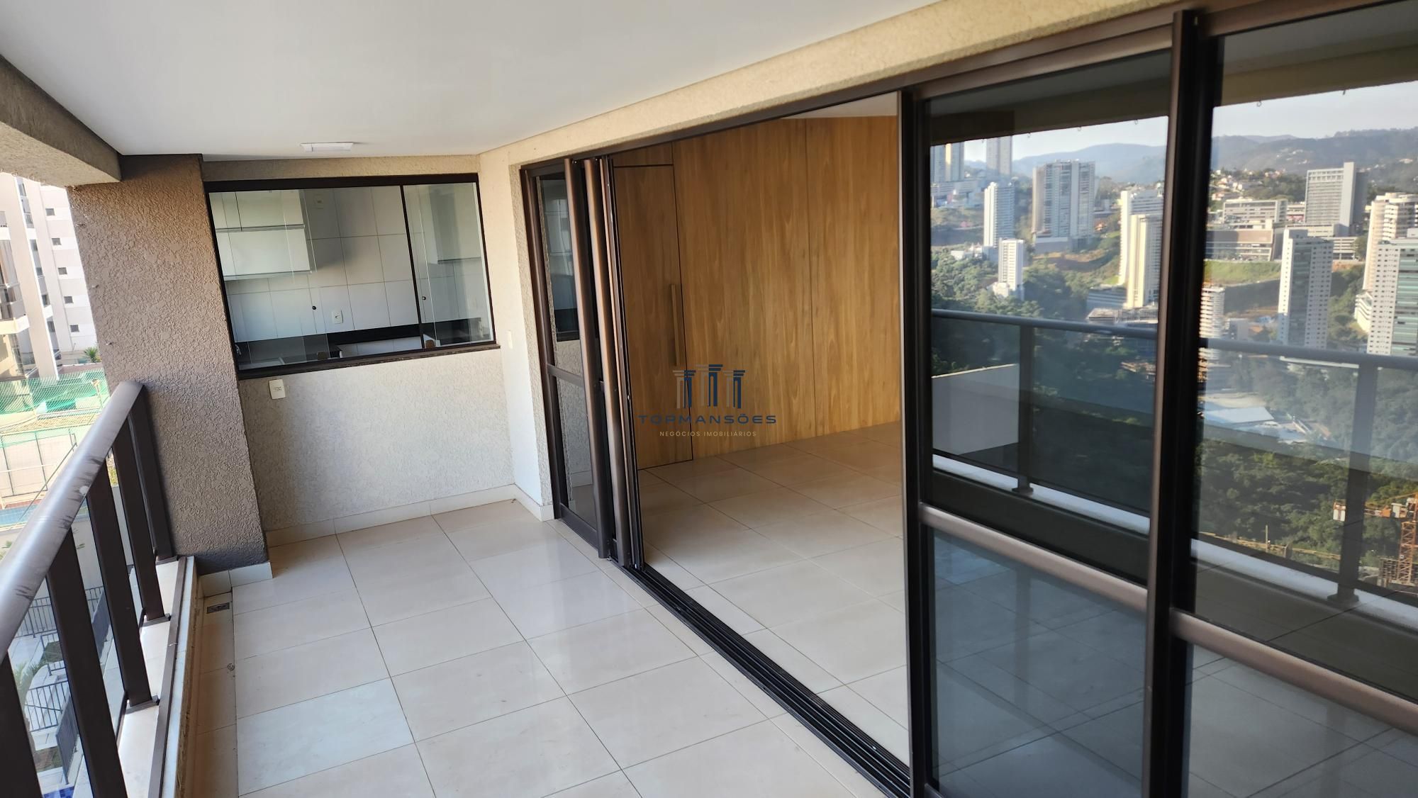 Apartamento à venda com 4 quartos, 166m² - Foto 7