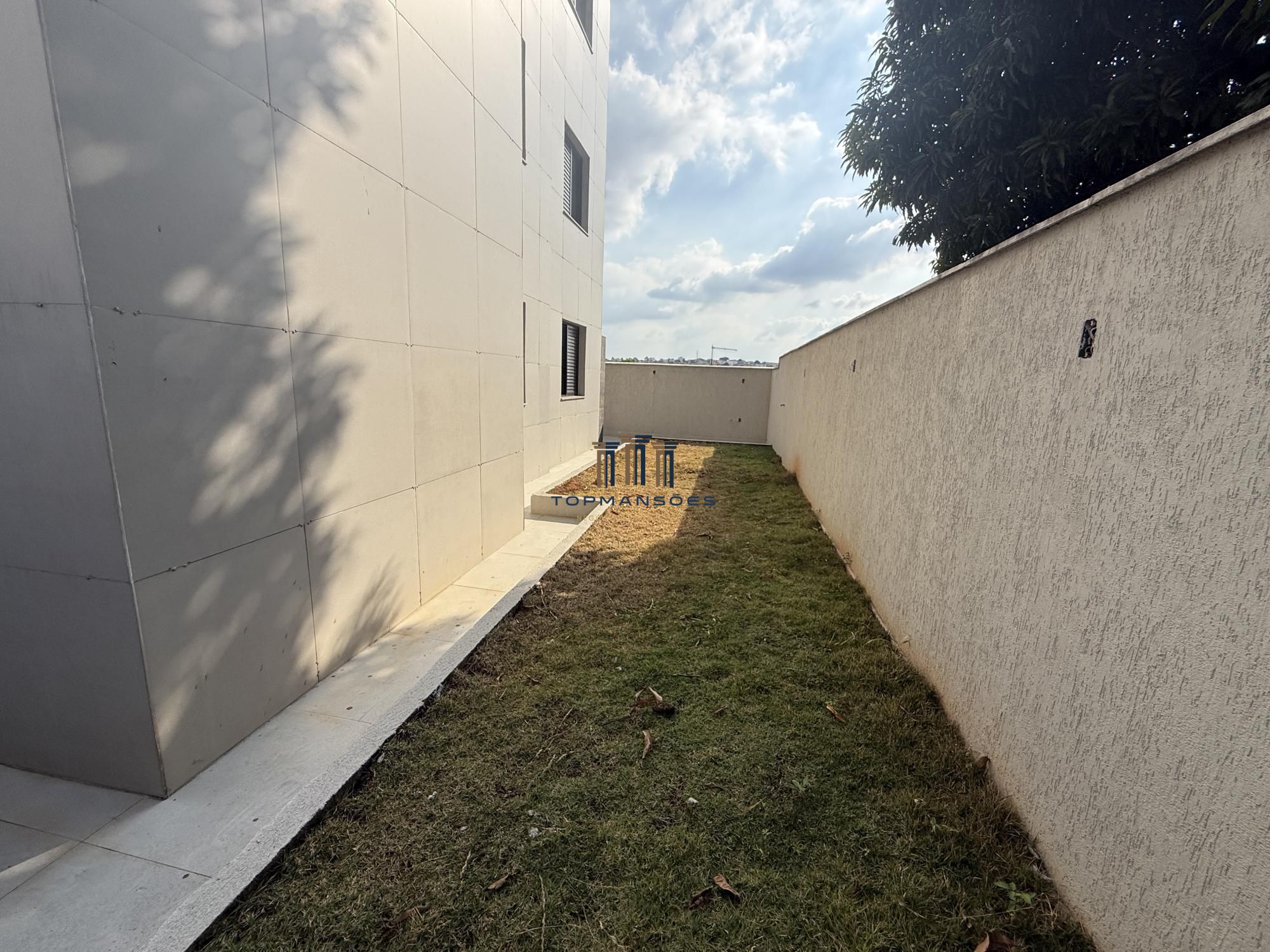 Area Privativa com 202 m² por R$ 990.000,00 Bairro Santa Amélia/Belo Horizonte