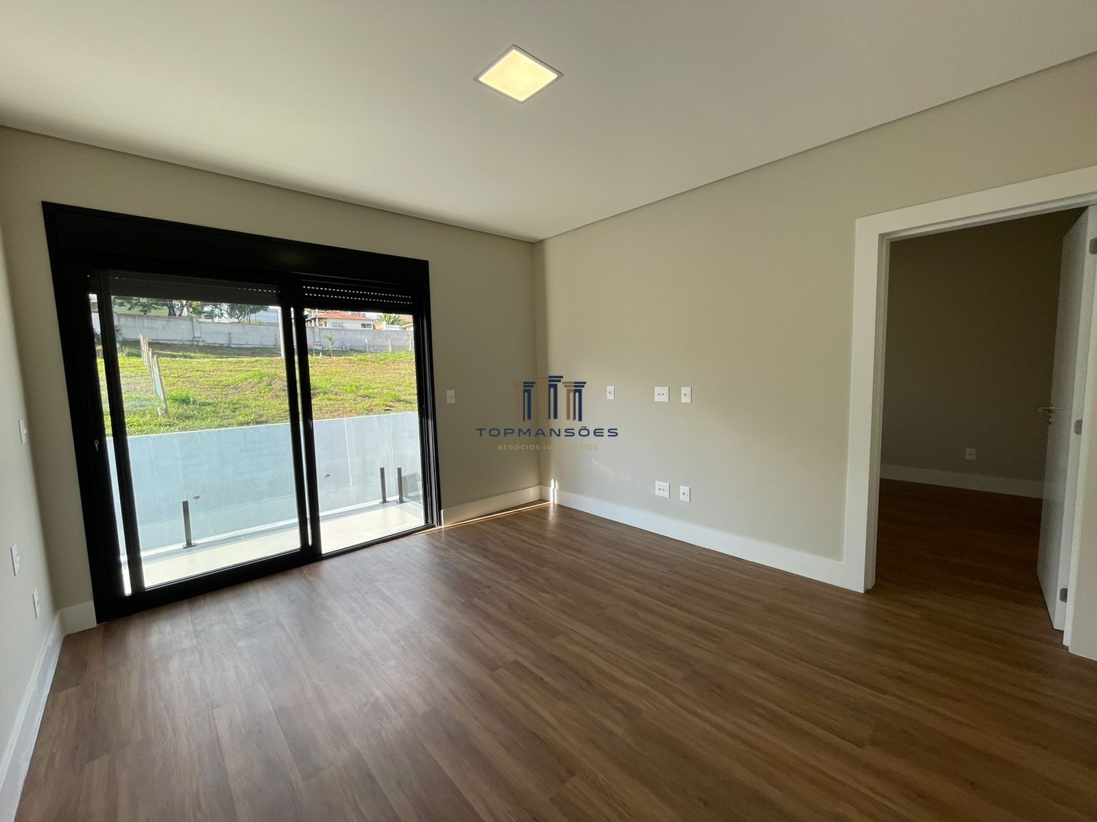 Casa Nova Alto Padrão em Condominio na Pampulha com 4 suites, Gourmet ePiscina