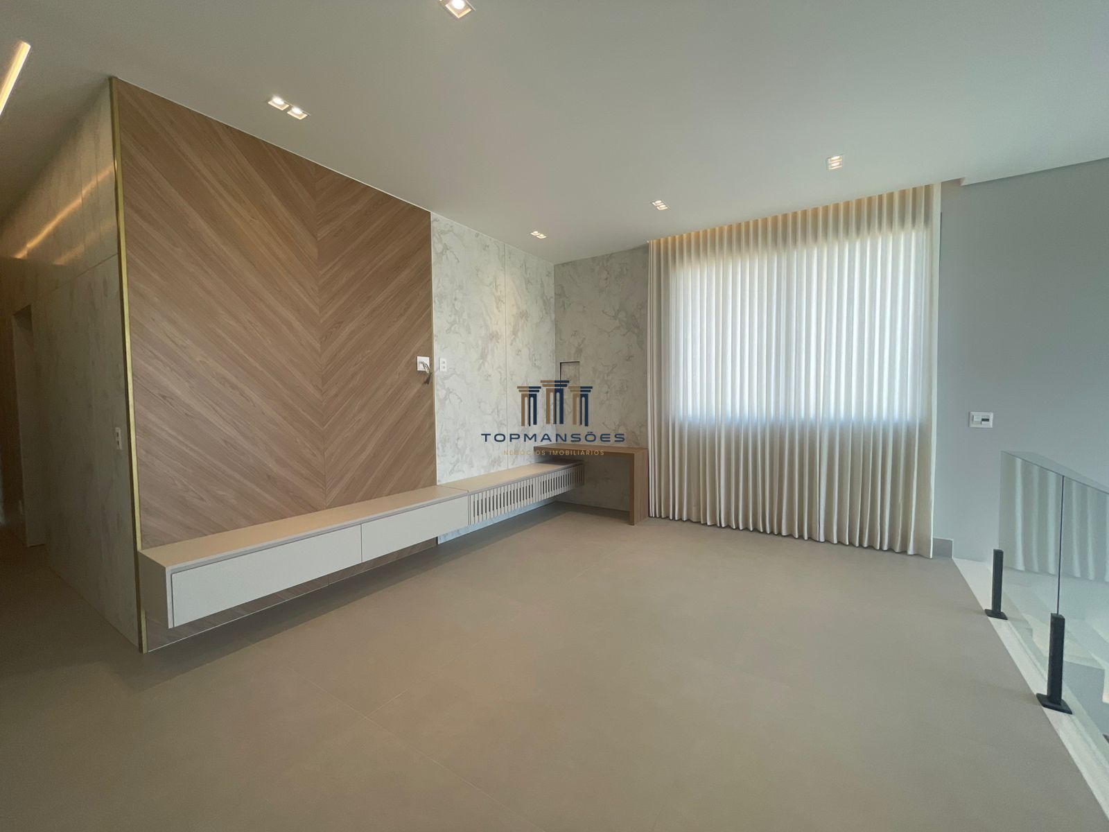 Casa de Alto Padrão 4 quartos com piscina e gourmet 583m3/ Alphaville Vespasiano