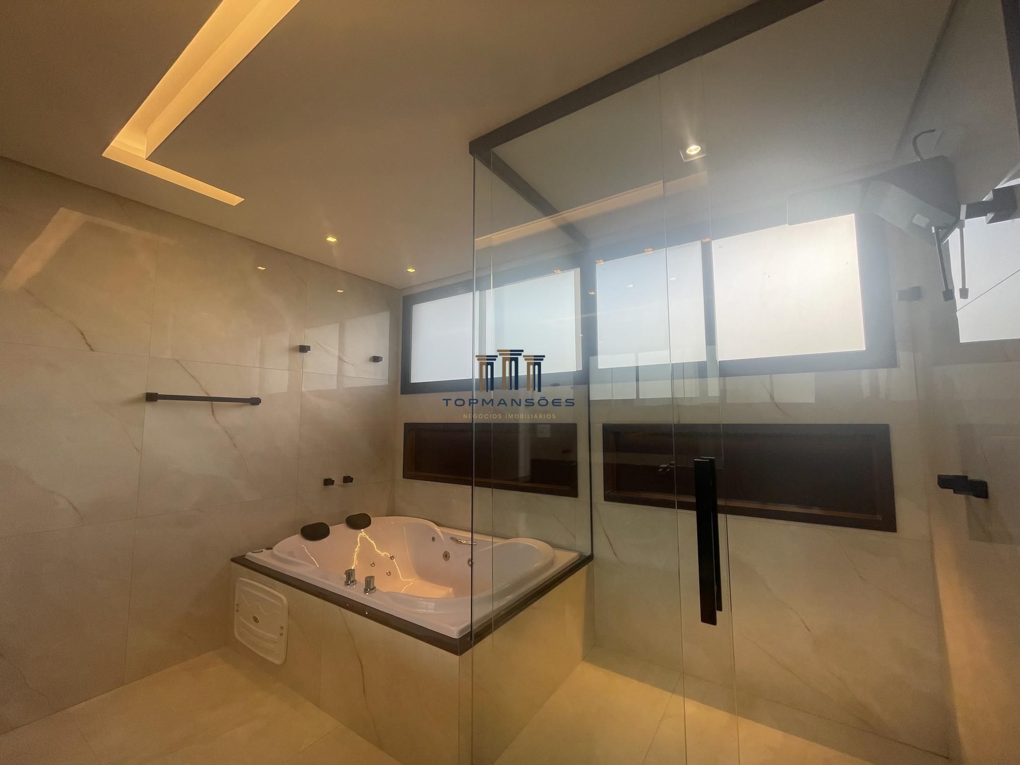 Casa nova mobiliada em Alphaville Vespasiano, piscina, spa e sauna, 4 suites