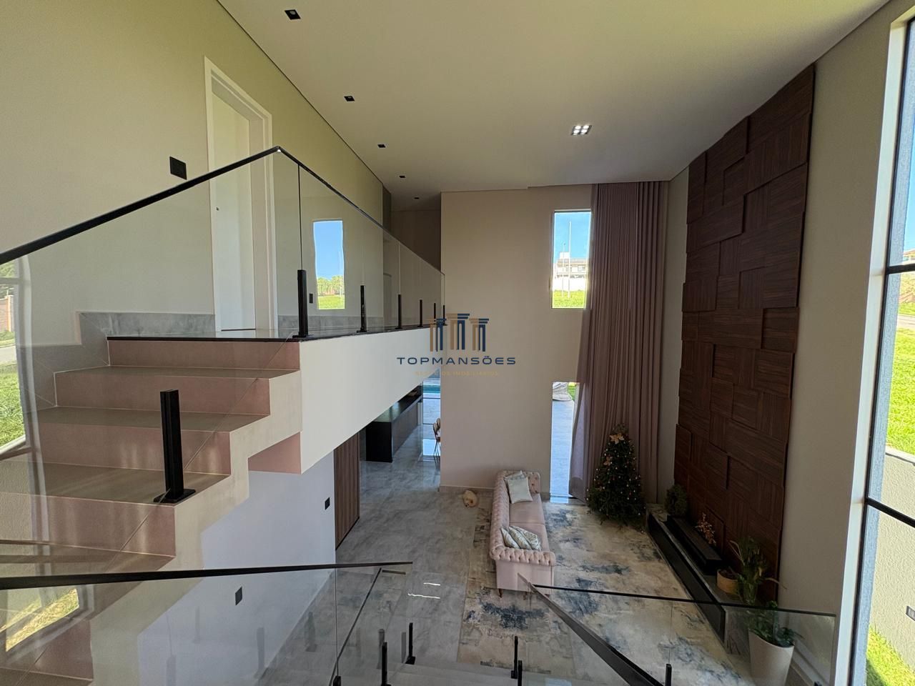 Casa de alto padrão, moderna com piscina aquecida, 4 quartos, em Alphaville/MG