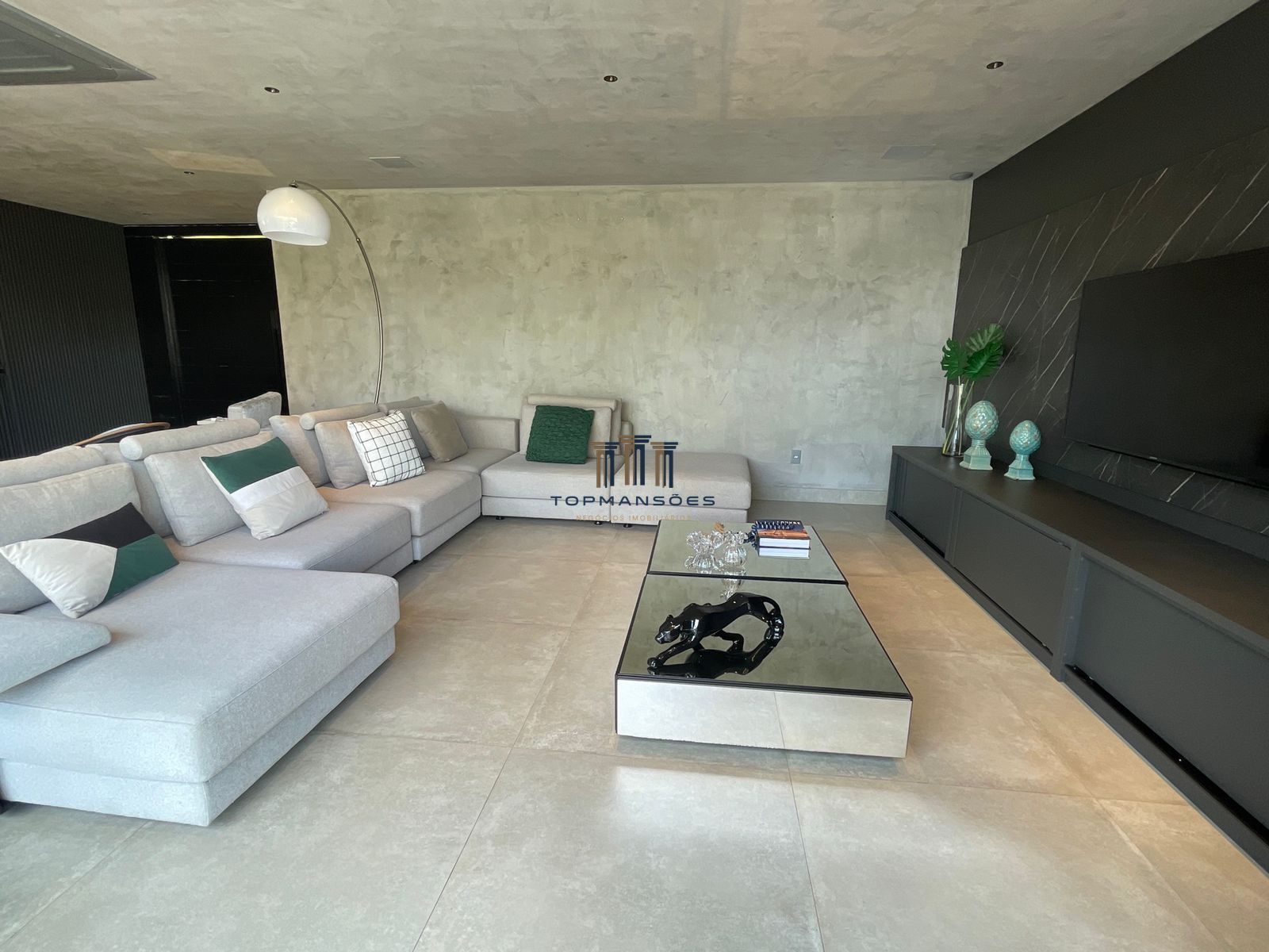 Casa moderna 4 quartos com piscina condomínio Alphaville - Vespasiano/MG