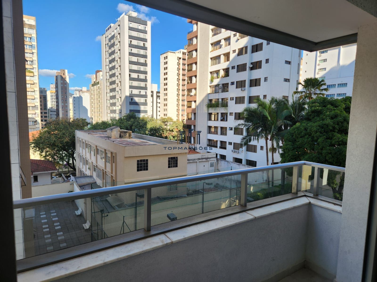 Apartamento à venda com 3 quartos, 89m² - Foto 2