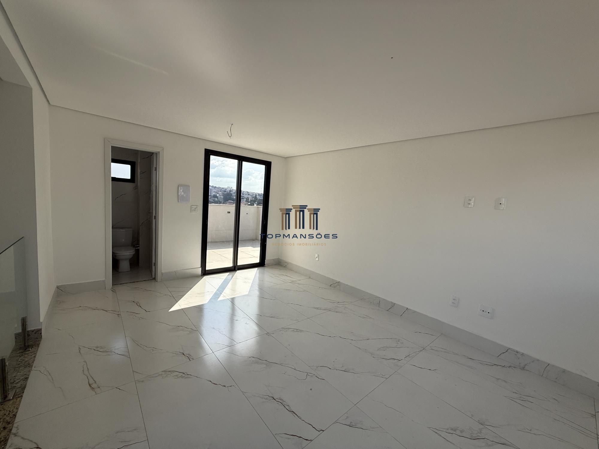Cobertura com 180 m² por R$ 1.190.000,00 no bairro santa amé