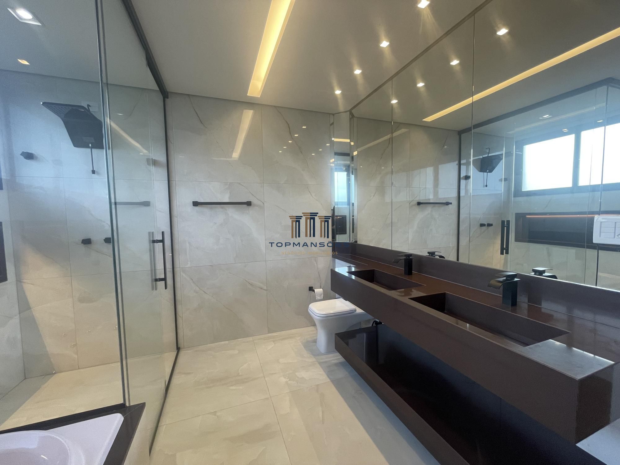 Casa nova mobiliada em Alphaville Vespasiano, piscina, spa e sauna, 4 suites
