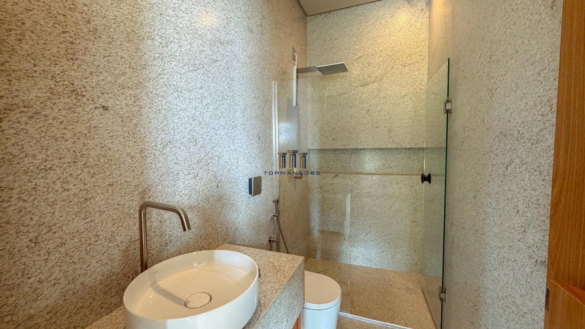 Casa alto padrão nova mobiliada,4 suites piscina,vista defin