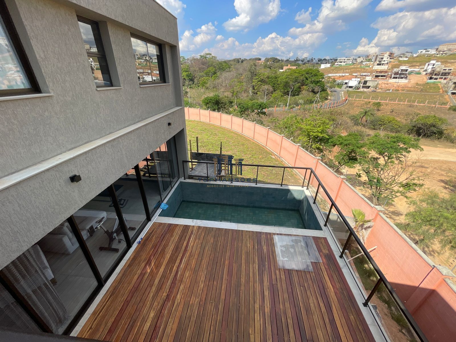 Casa moderna 4 quartos com piscina condomínio Alphaville - Vespasiano/MG