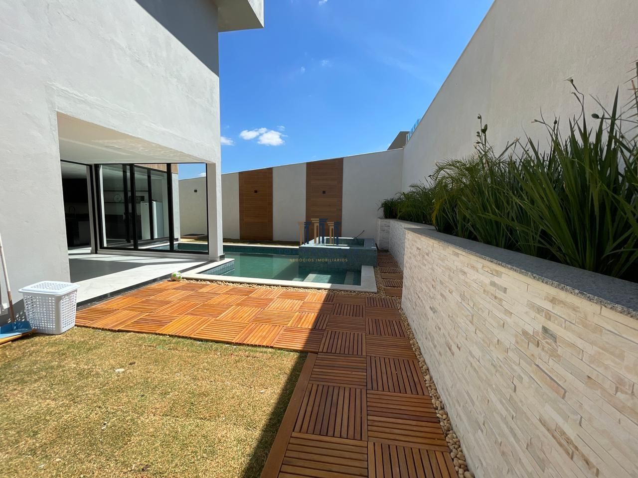 Casa de Condomínio à venda e aluguel com 3 quartos, 408m² - Foto 11