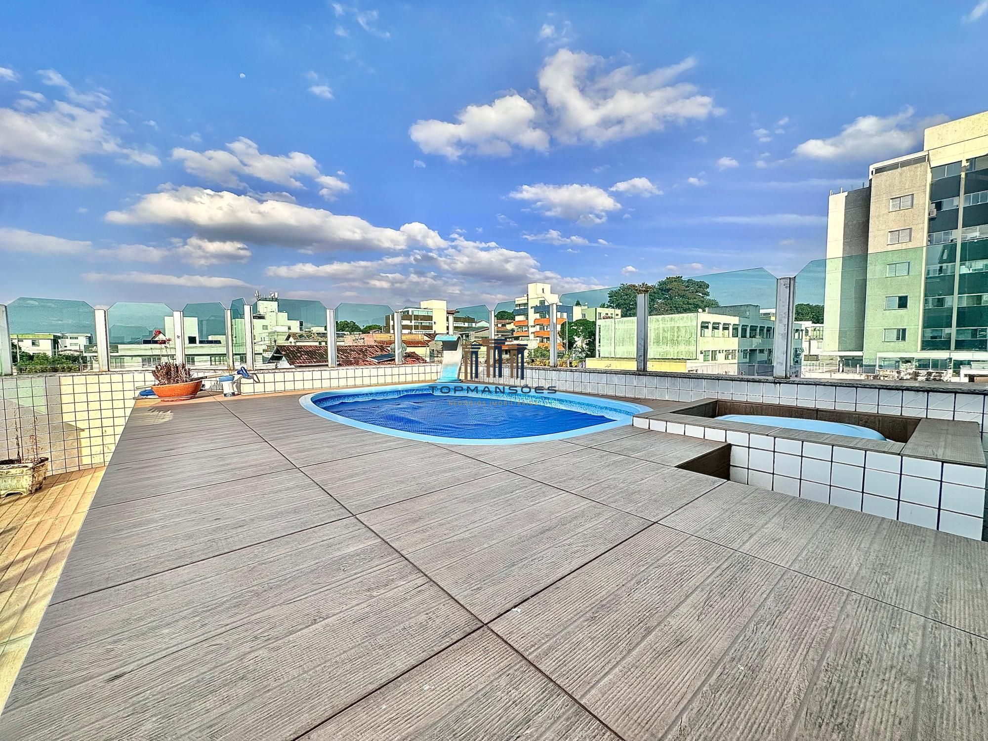 Cobertura à venda com 200m², com piscina por R$ 1.300.000,00