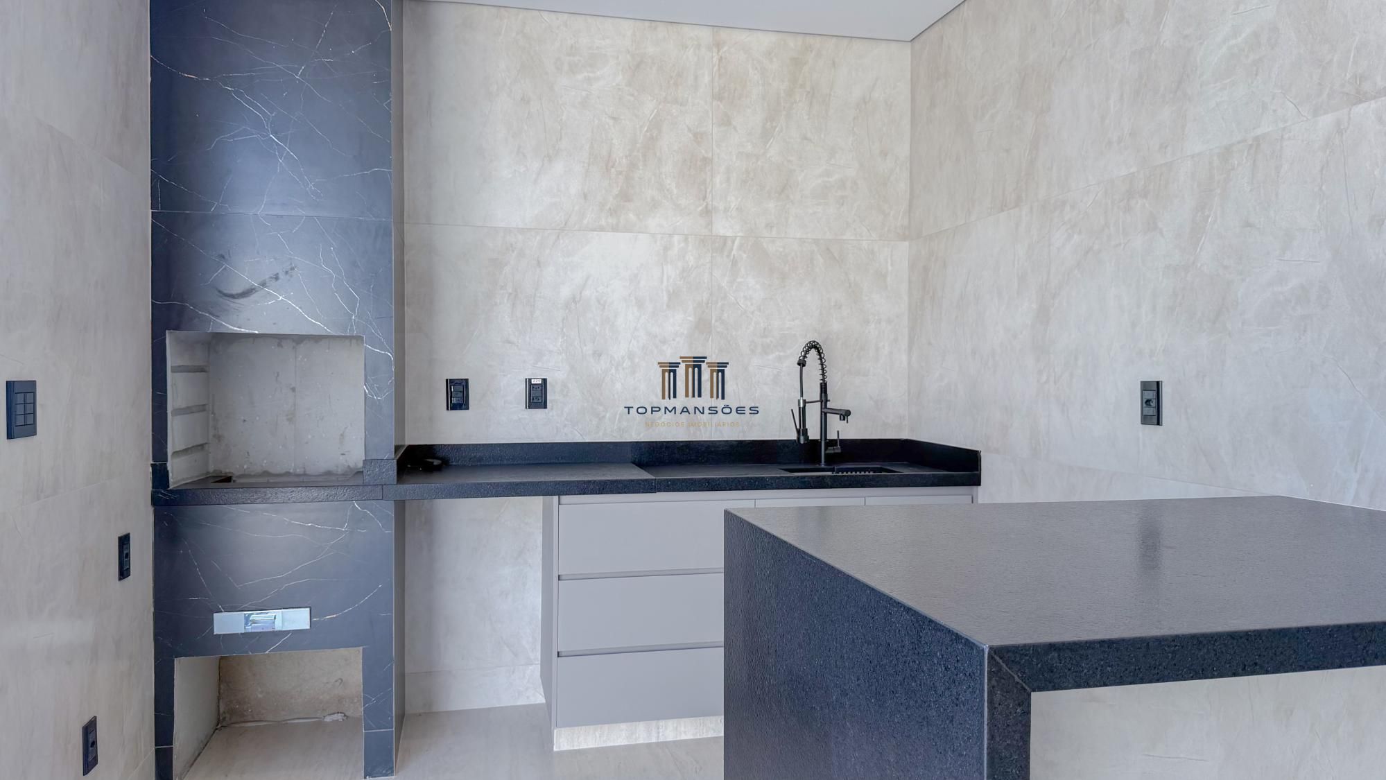 Casa alto padrão nova 4 suítes, em condominio com lazer comp