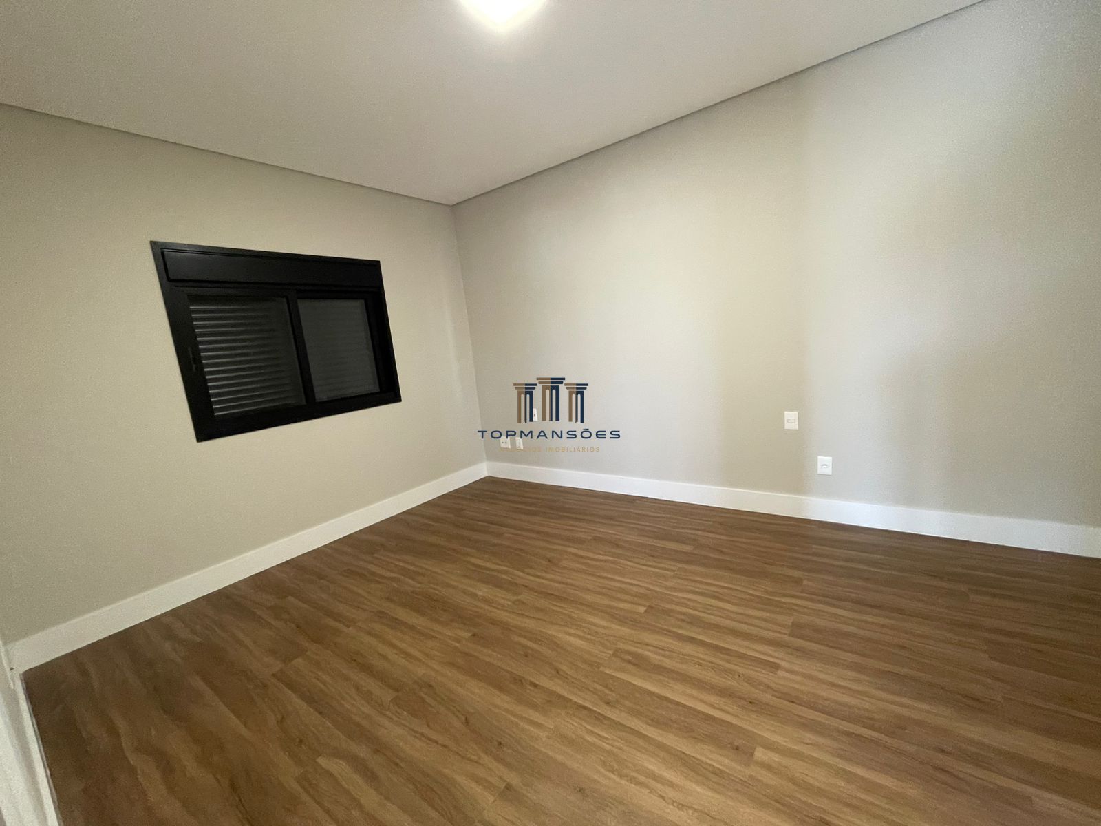 Casa Nova Alto Padrão em Condominio na Pampulha com 4 suites, Gourmet ePiscina
