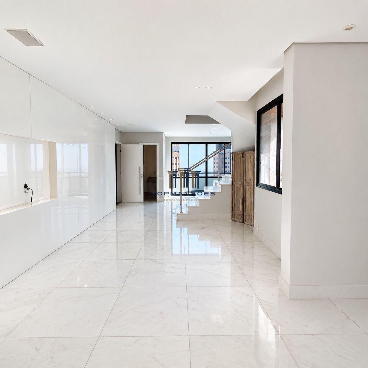 Cobertura Duplex com 3 quartos, 304 m² - no Belvedere