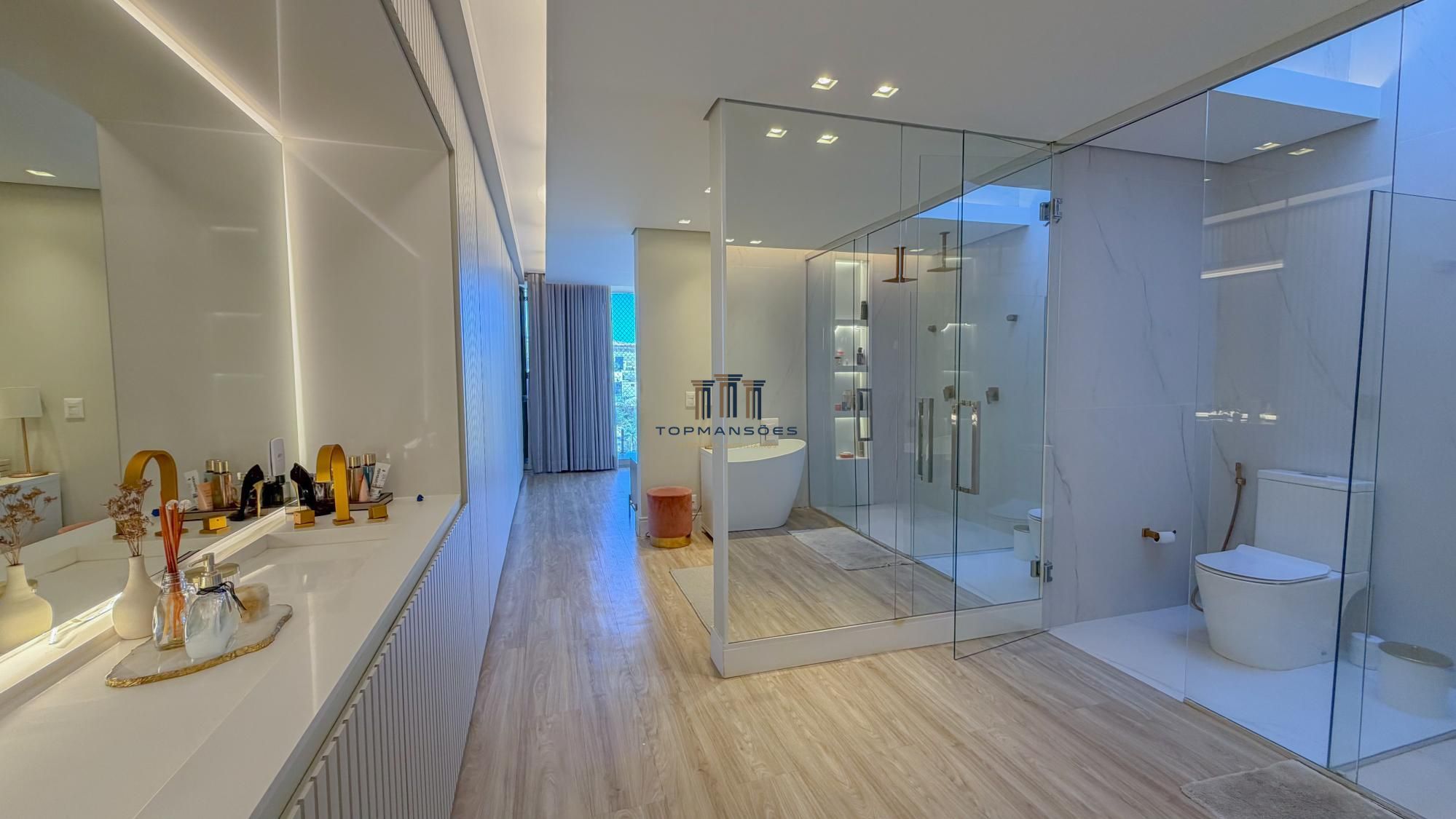 Casa Alto Padrão mobiliada com 4 Suítes, Piscina e Vista em Alphaville Vespasian