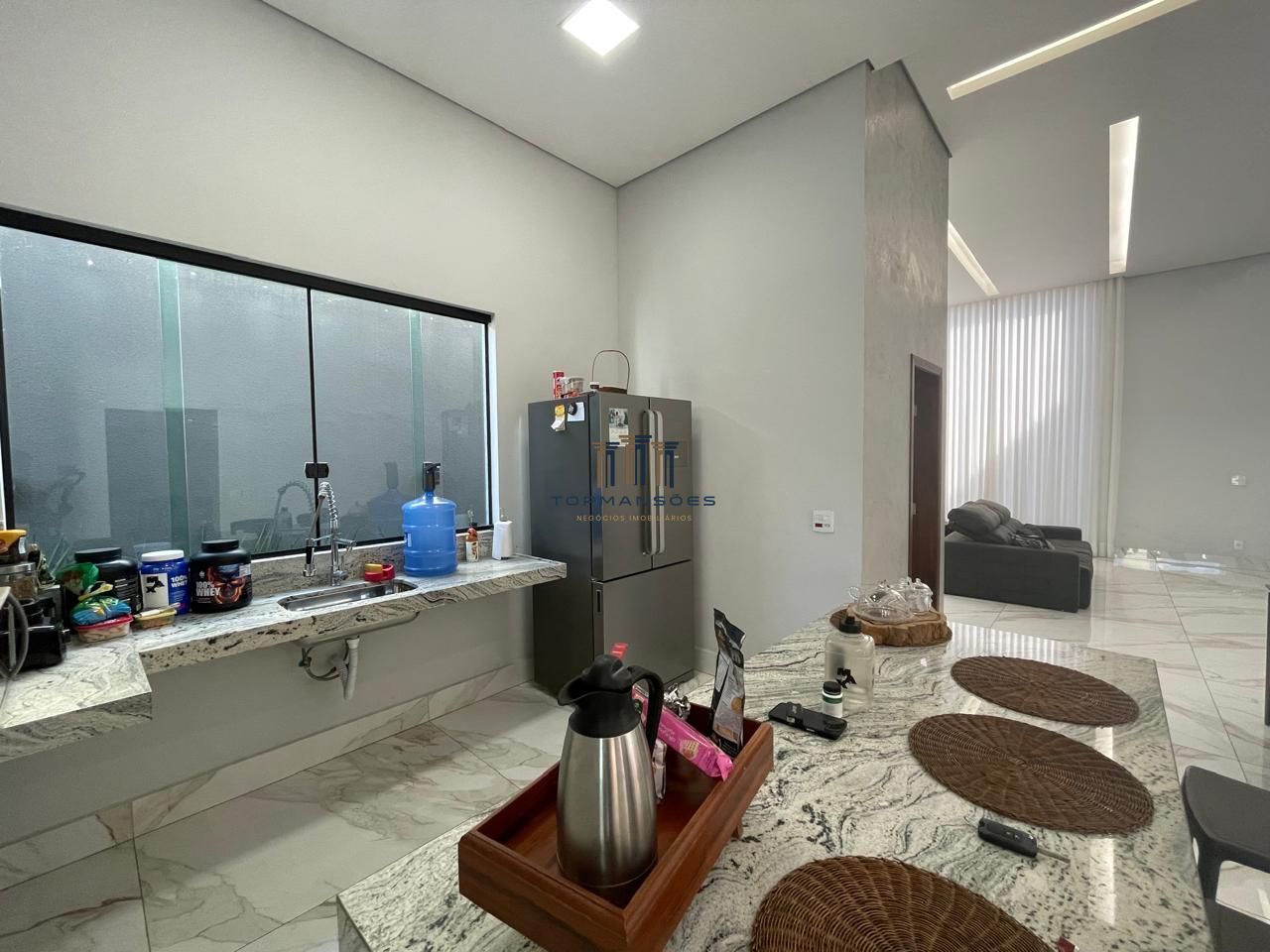 Casa de Condomínio para alugar com 3 quartos, 200m² - Foto 6