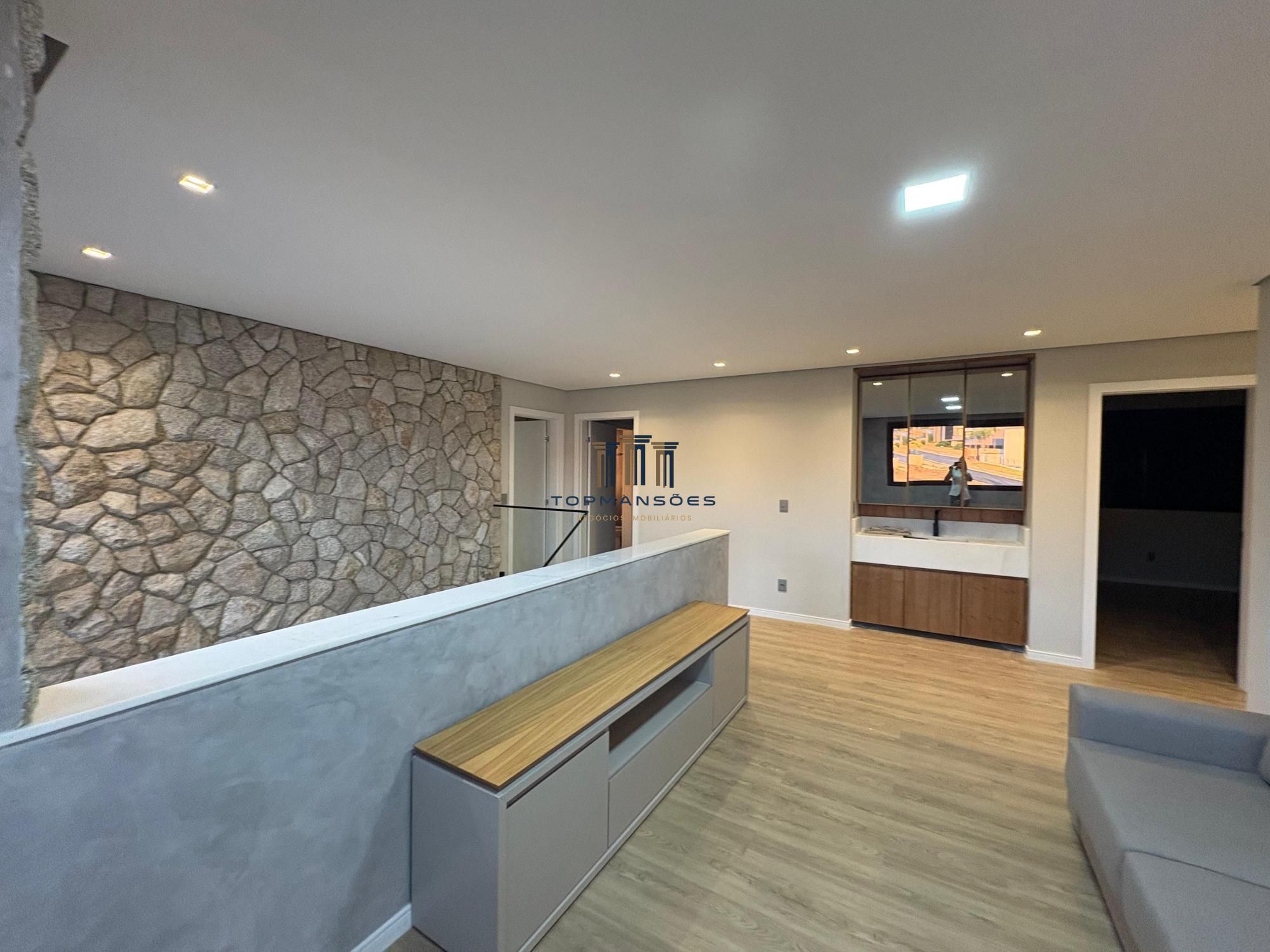 Casa de alto padrão, nova e mobiliada com 4 suítes e Piscina suspensa em Alphavi