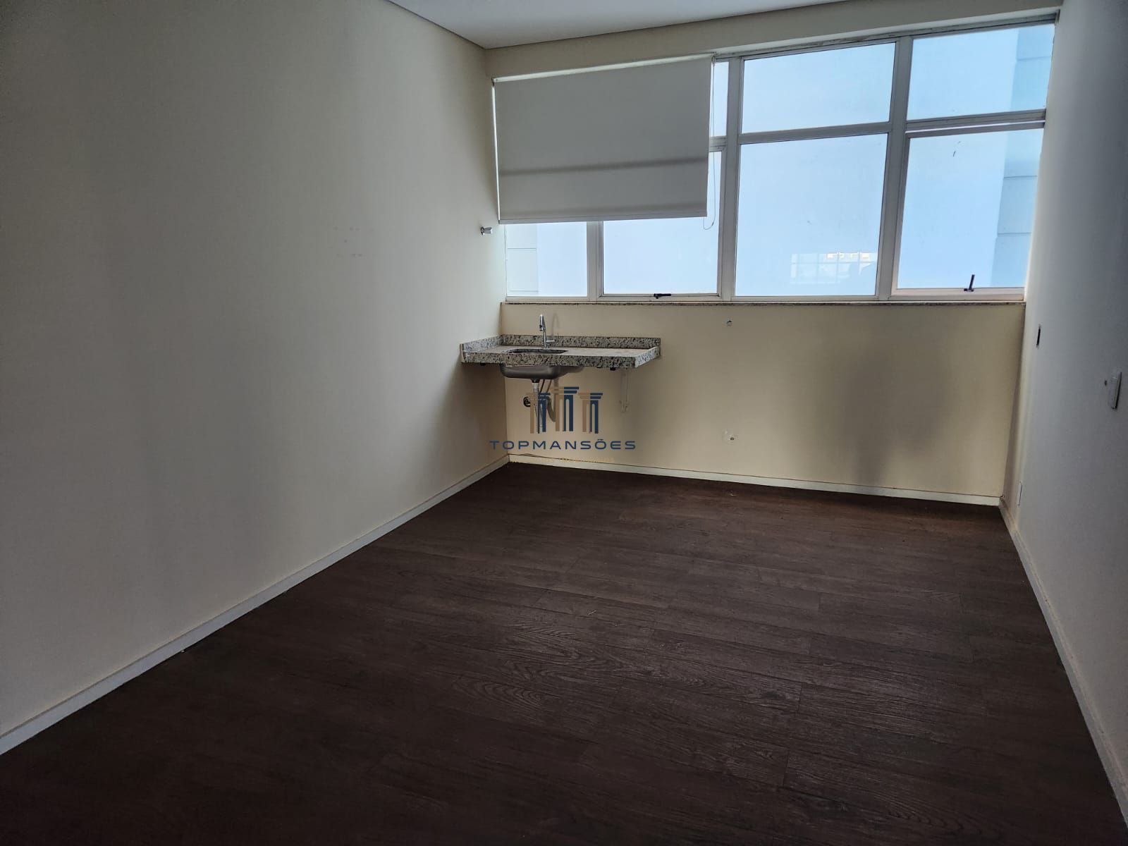 Prédio Inteiro para alugar com 8 quartos, 3550m² - Foto 11