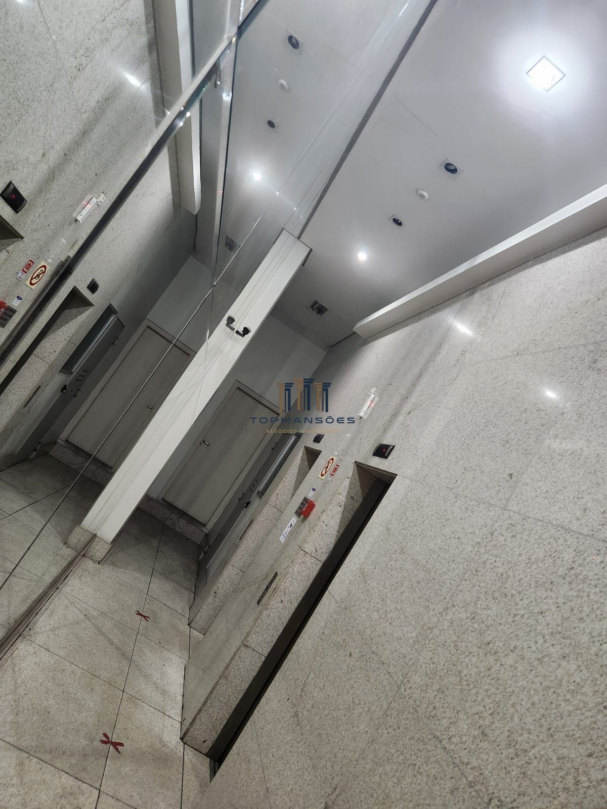Prédio Inteiro para alugar com 8 quartos, 3550m² - Foto 23
