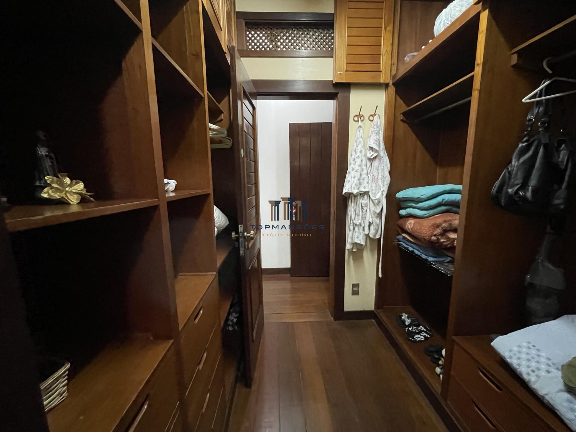 Casa, 4 quartos, 642 m² - Foto 31