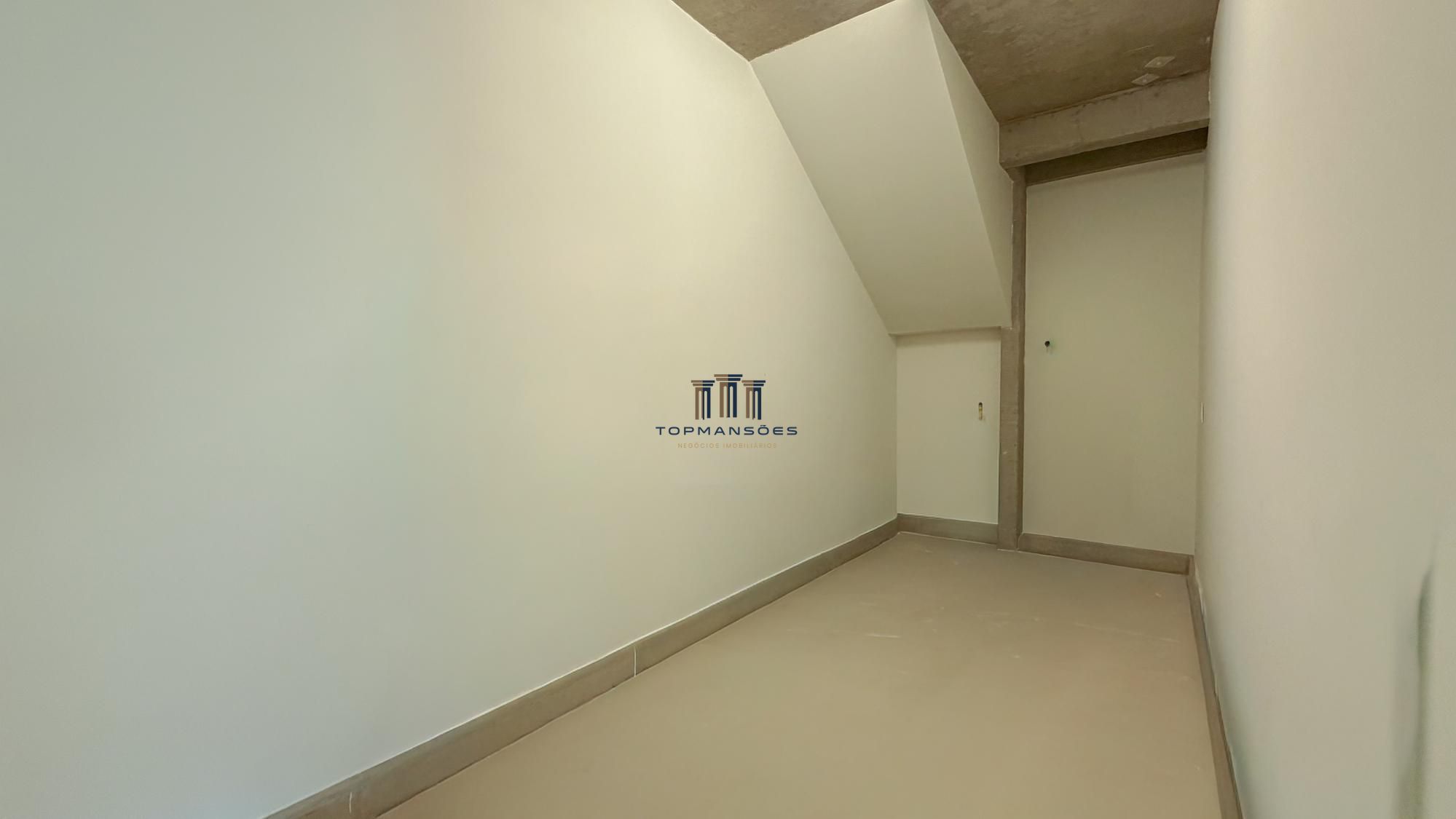 Casa alto padrão nova mobiliada,4 suites piscina,vista defin
