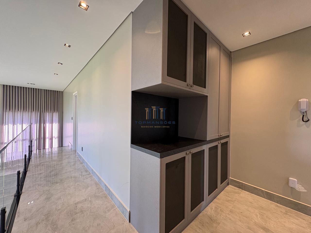 Casa de alto padrão, moderna com piscina aquecida, 4 quartos, em Alphaville/MG